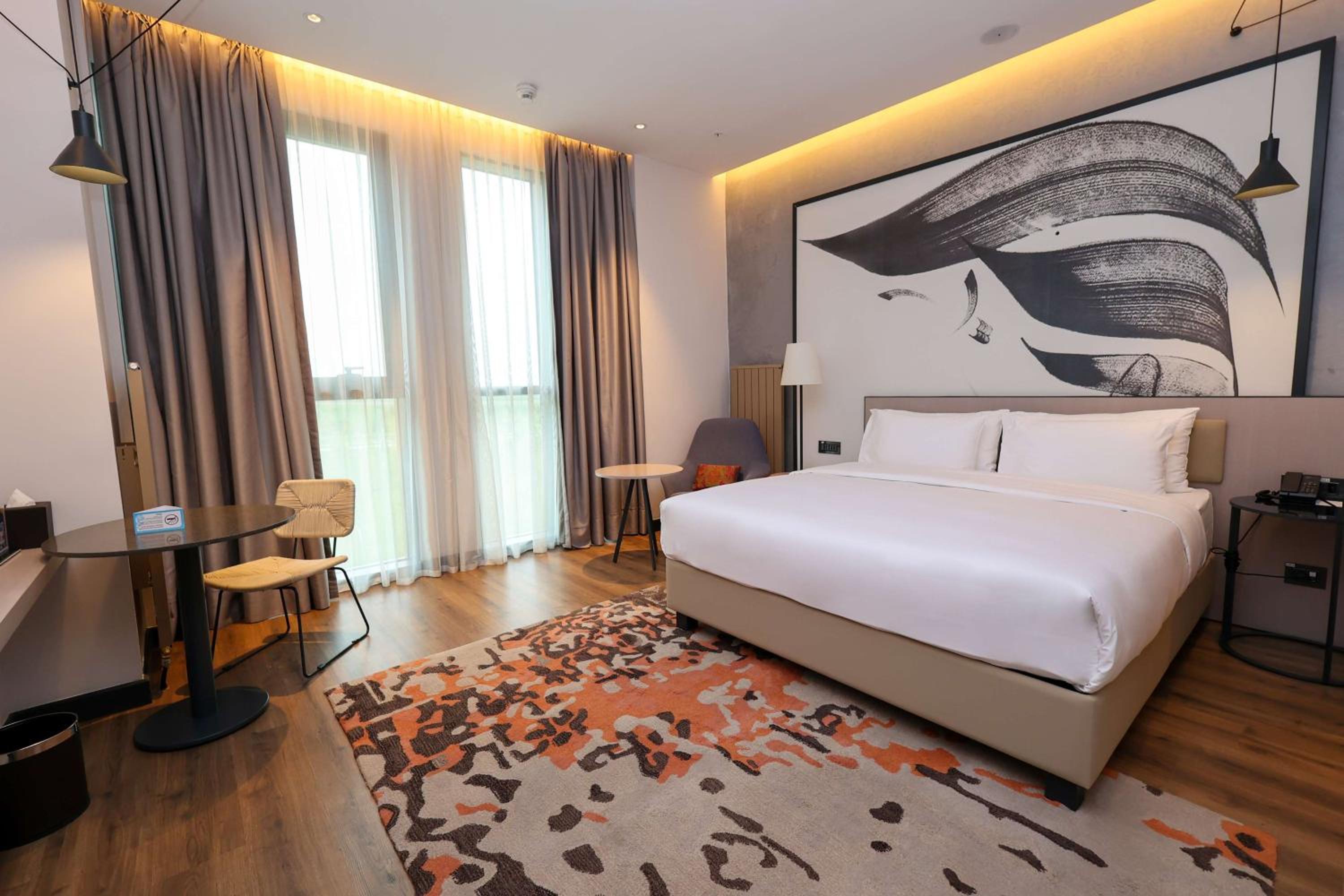 One-Bedroom King Suite - Photo 1