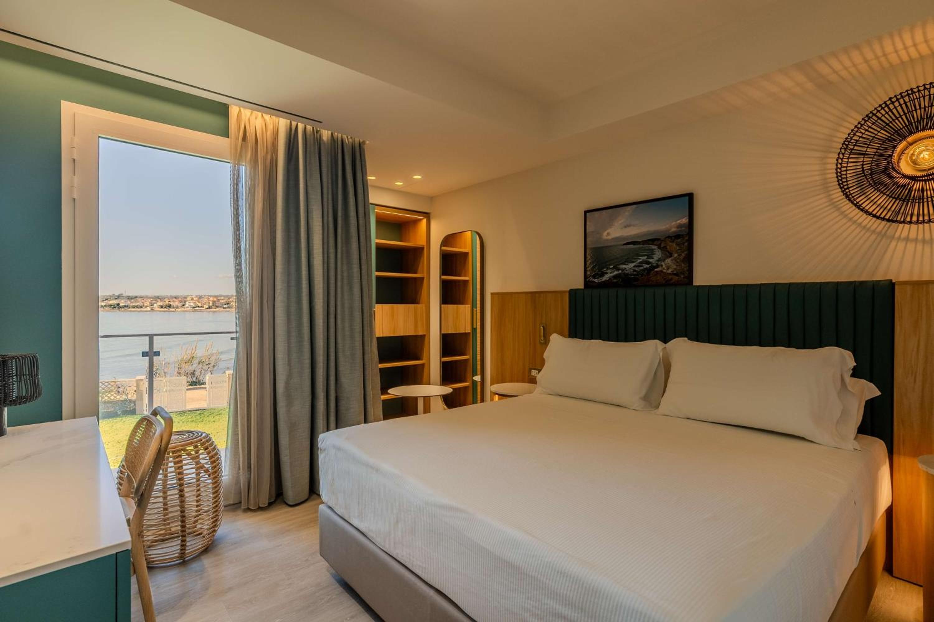 Superior King Room - Photo 1