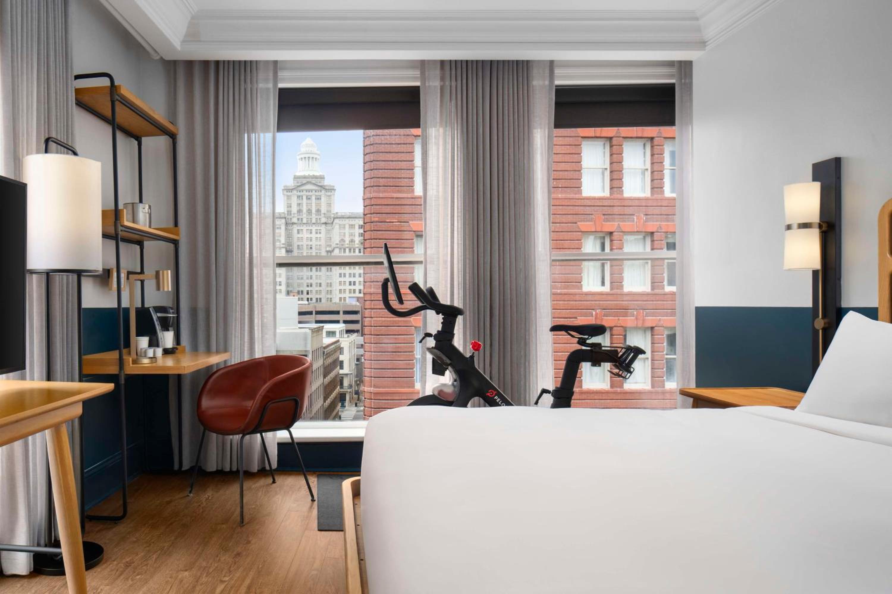 King Room with City View - Photo 2