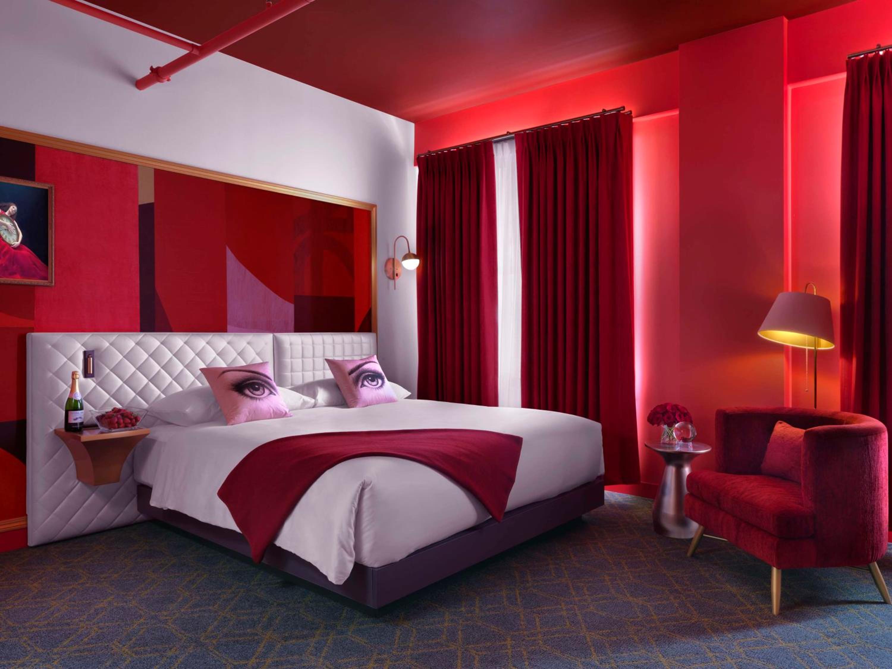 Red King Room - Photo 1