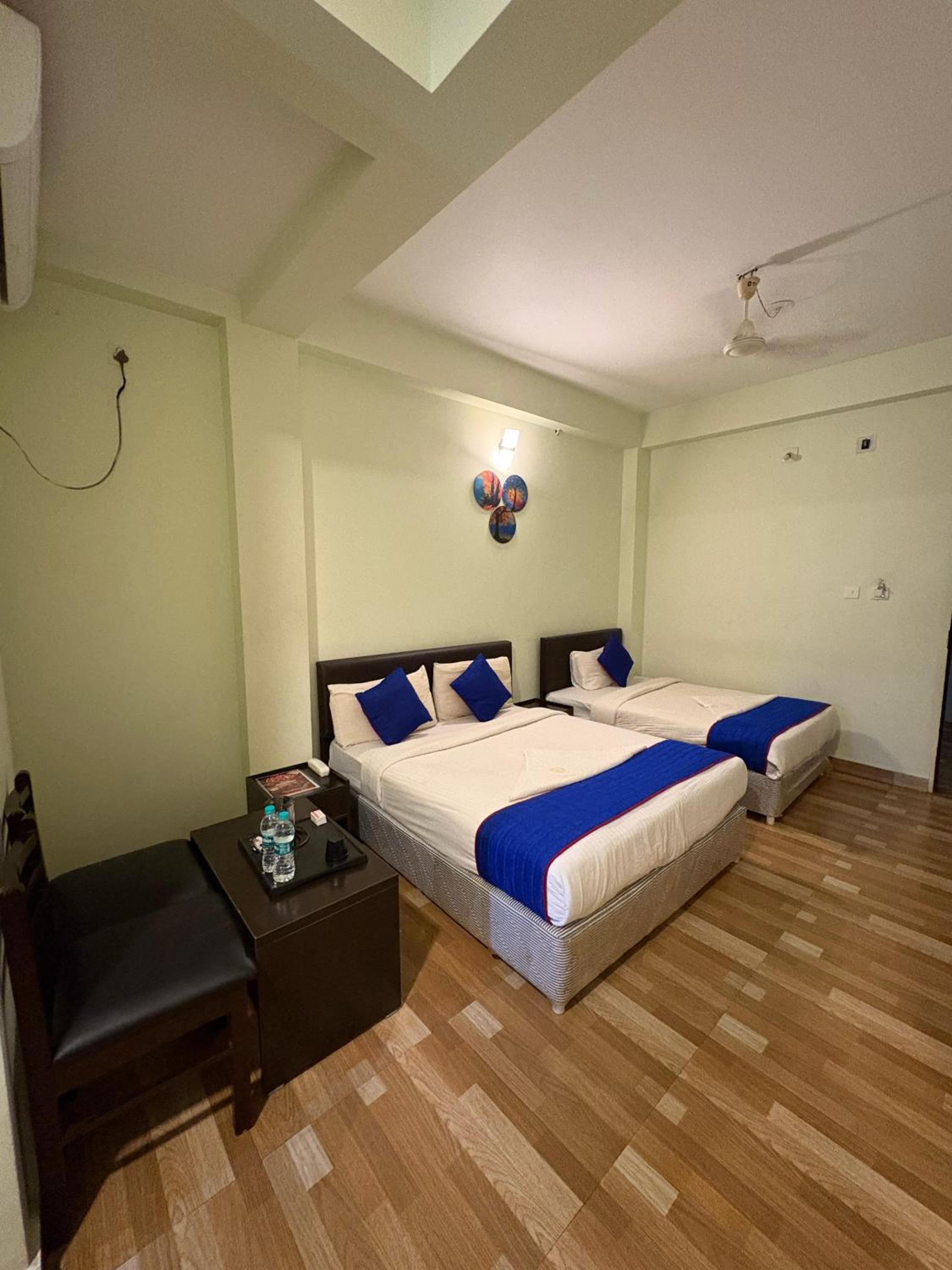 Classic Triple Room - Photo 2