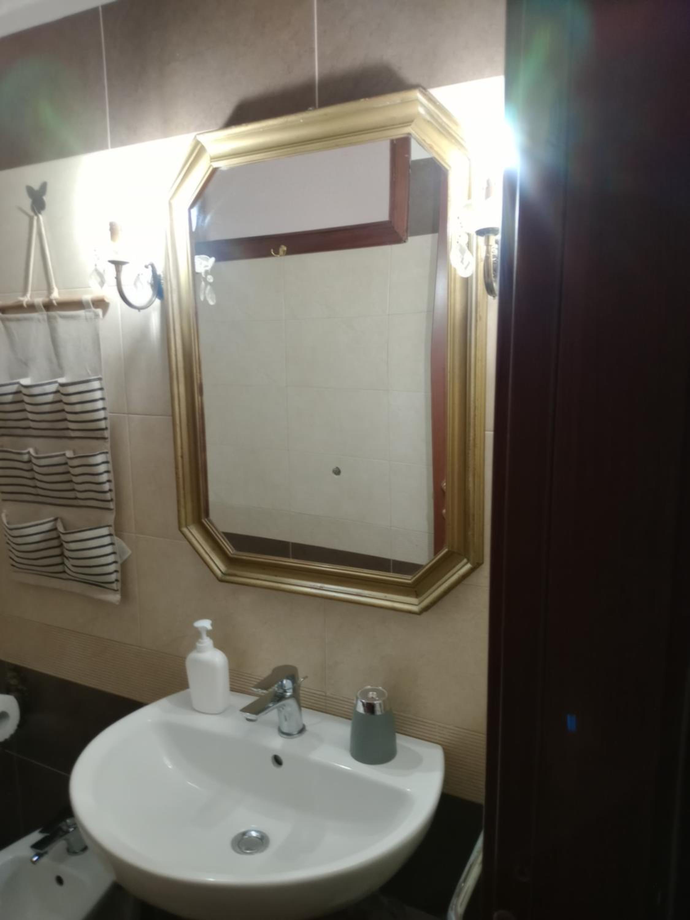 Triple Room with Private Bathroom - Photo 6