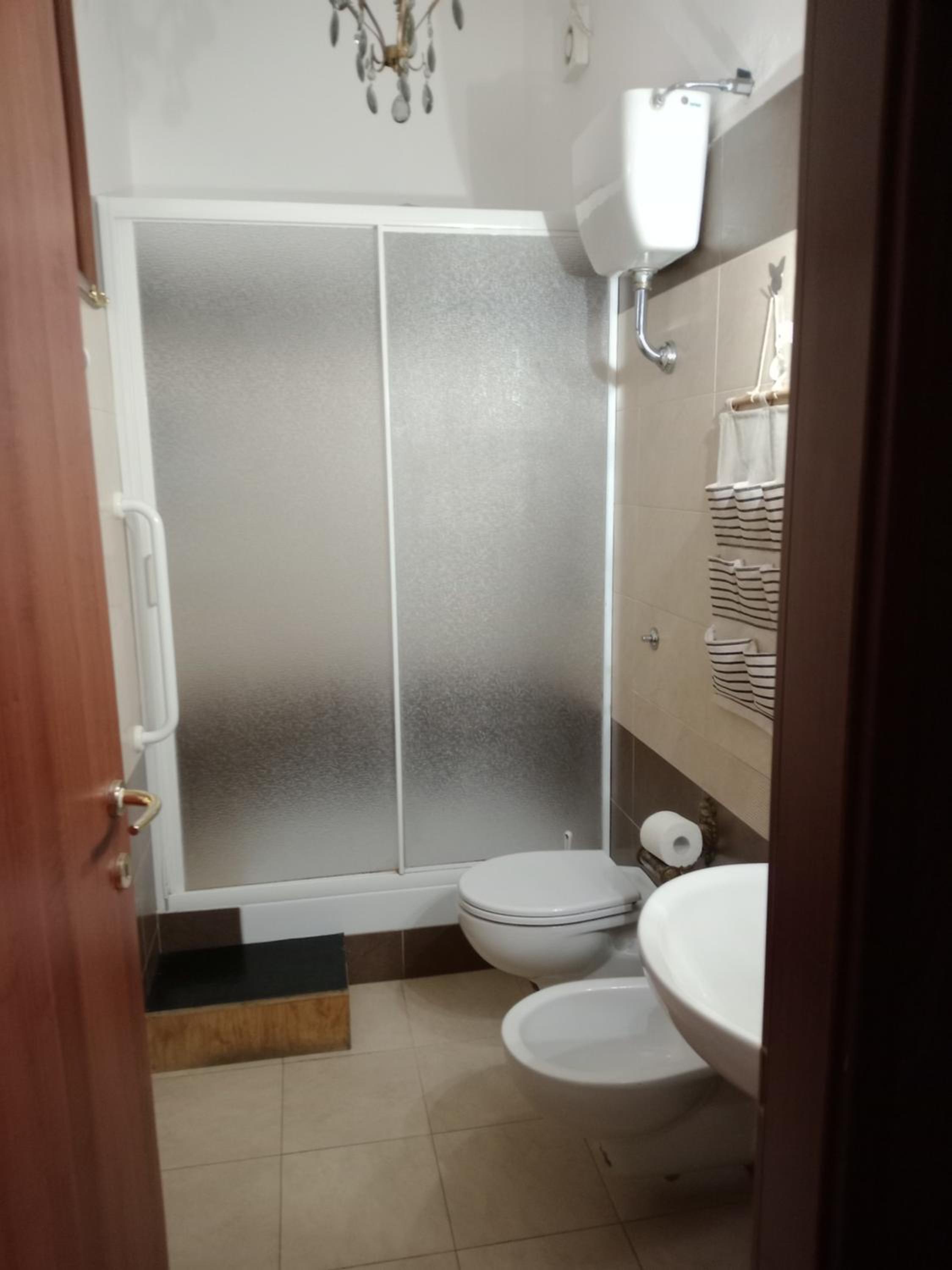 Triple Room with Private Bathroom - Photo 3