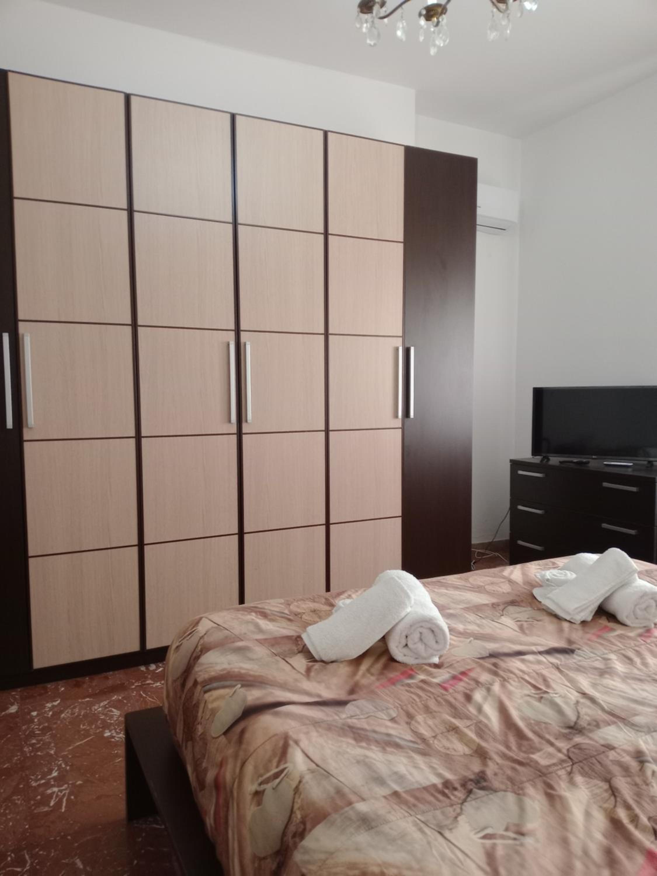 Triple Room with Private Bathroom - Photo 4