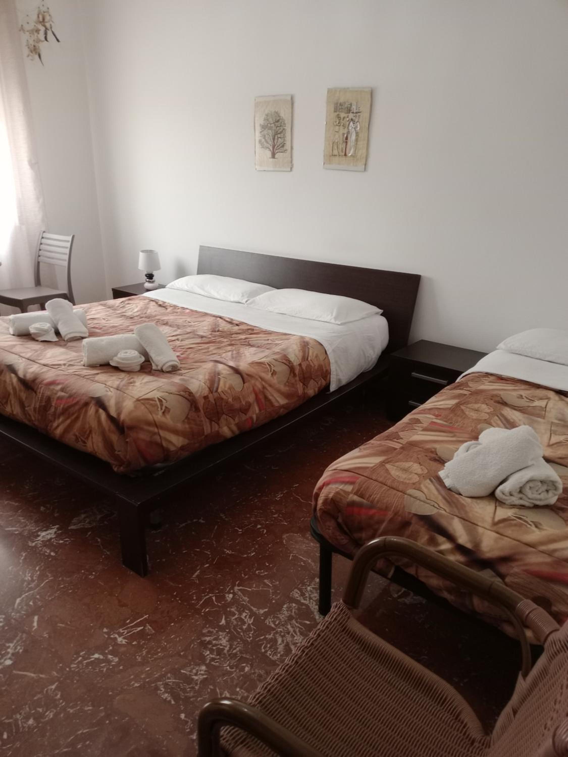 Triple Room with Private Bathroom - Photo 5