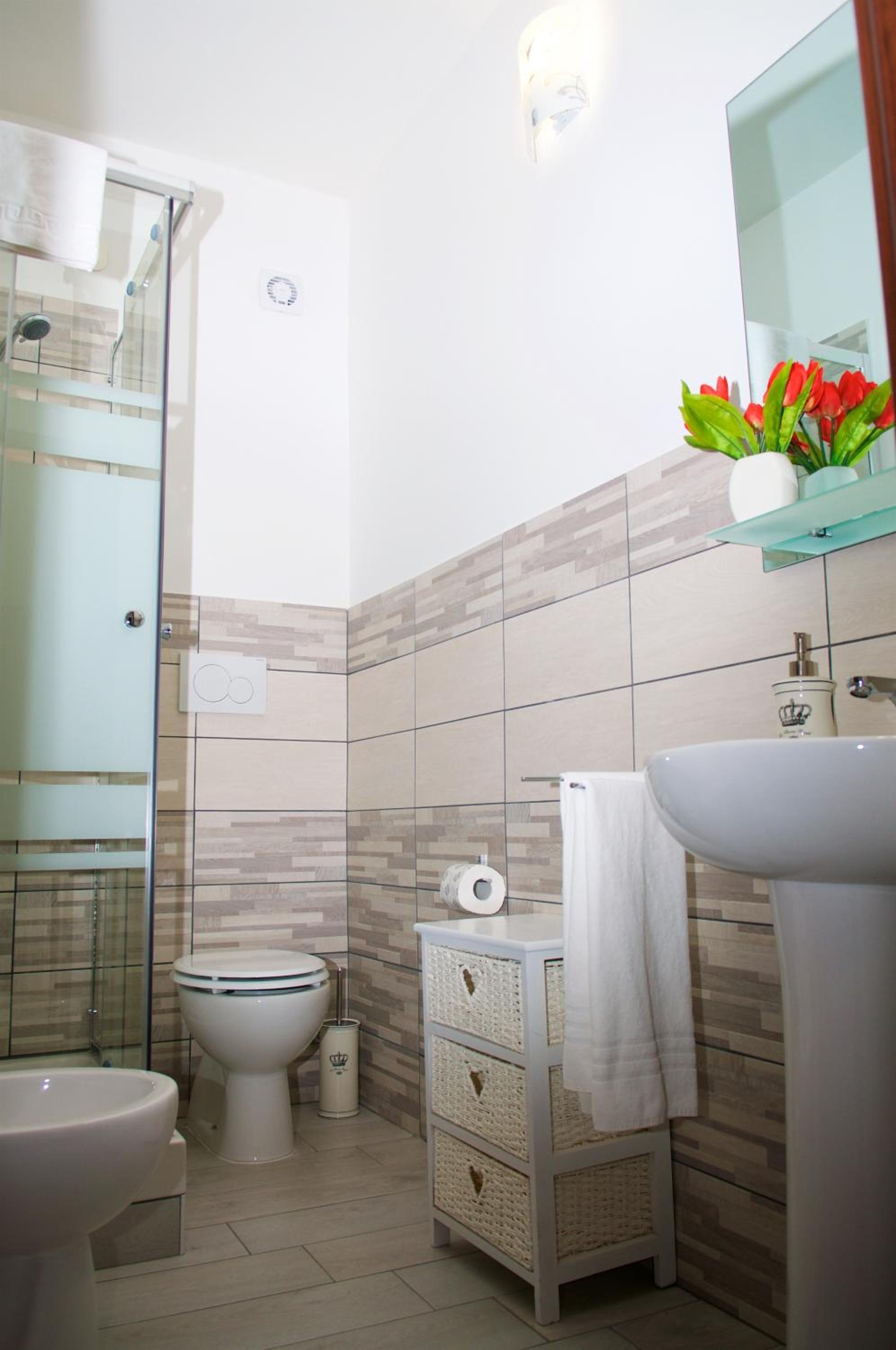 Double Room - Photo 3