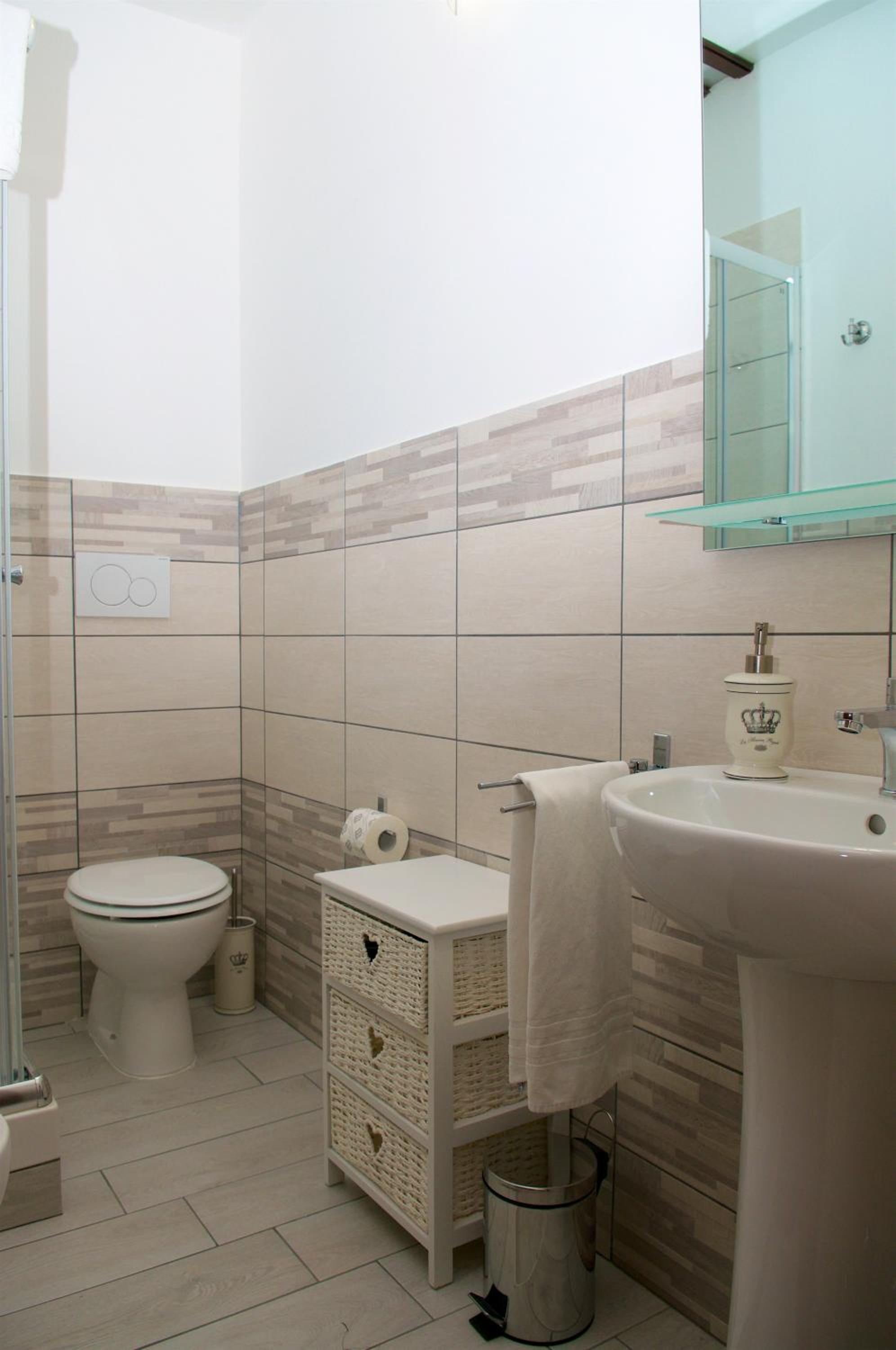 Double Room - Photo 2