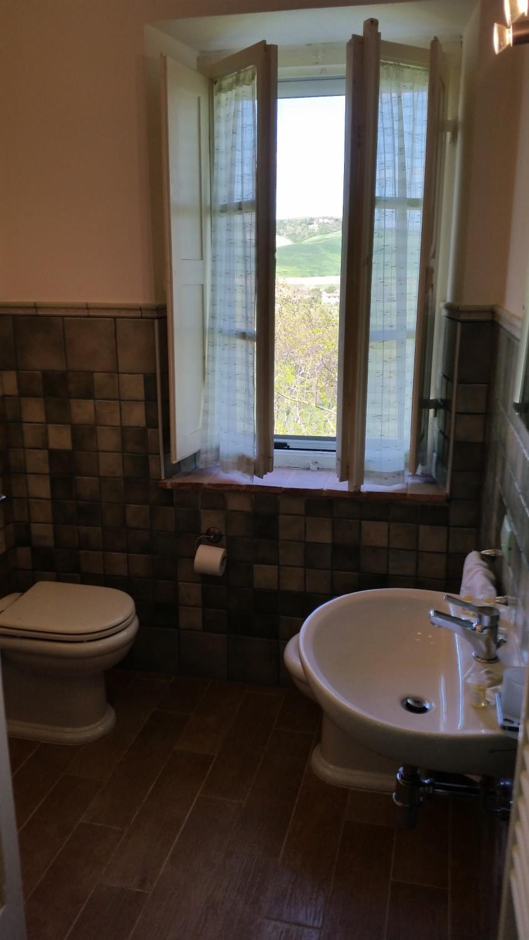 Classic Quadruple Room photo 2