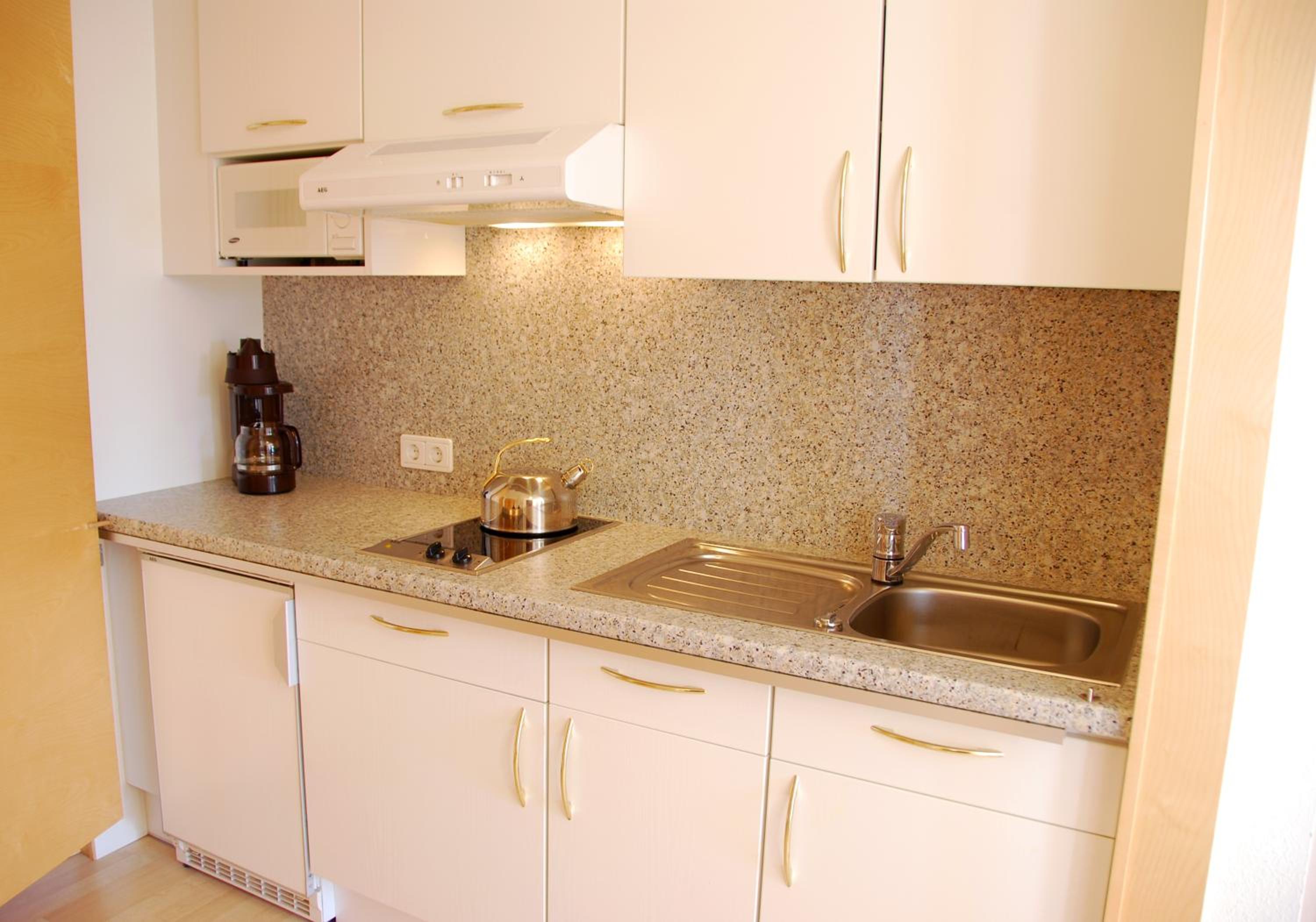 One-Bedroom Apartment with Balcony photo 2