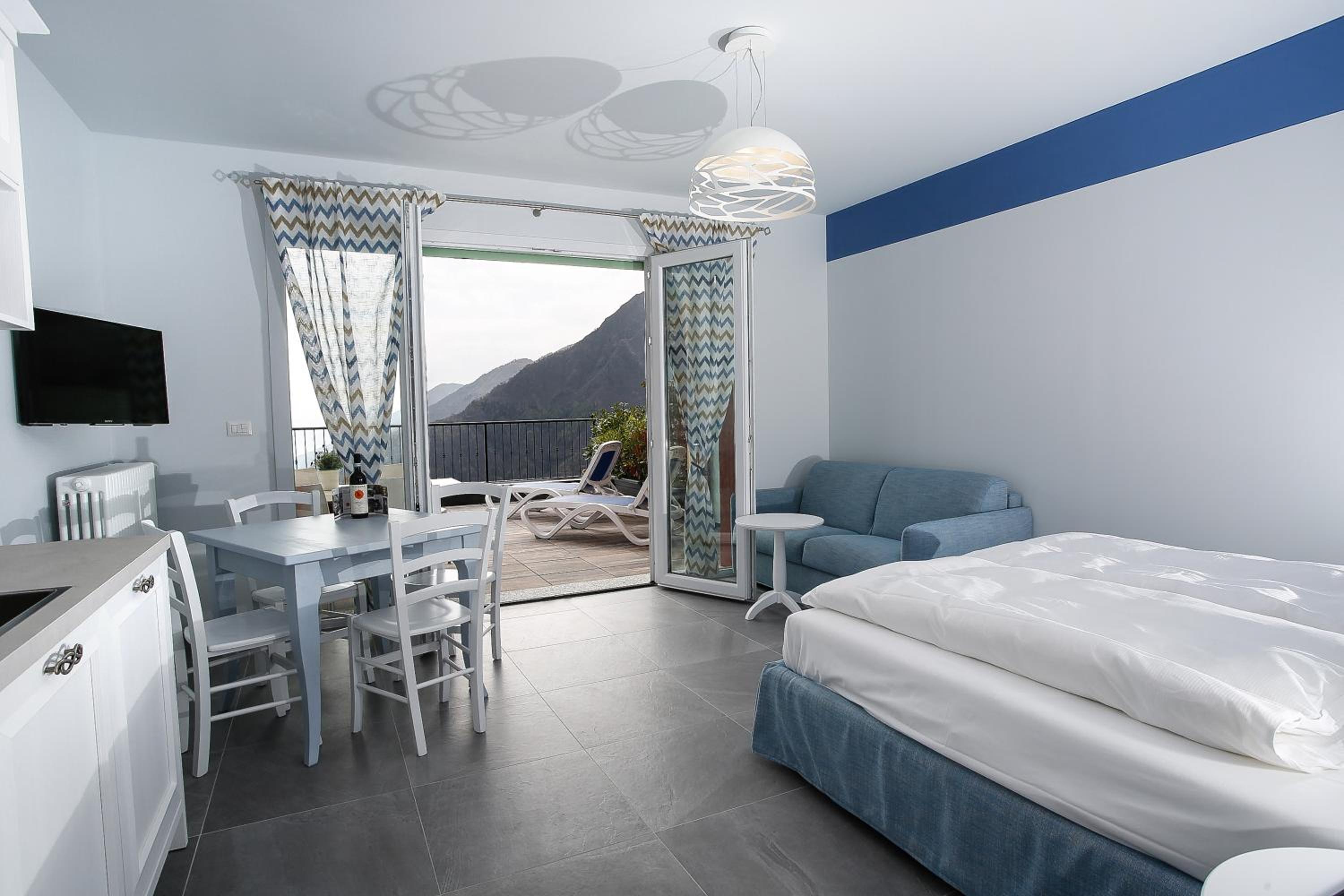 Studio with Terrace (3 Adults)