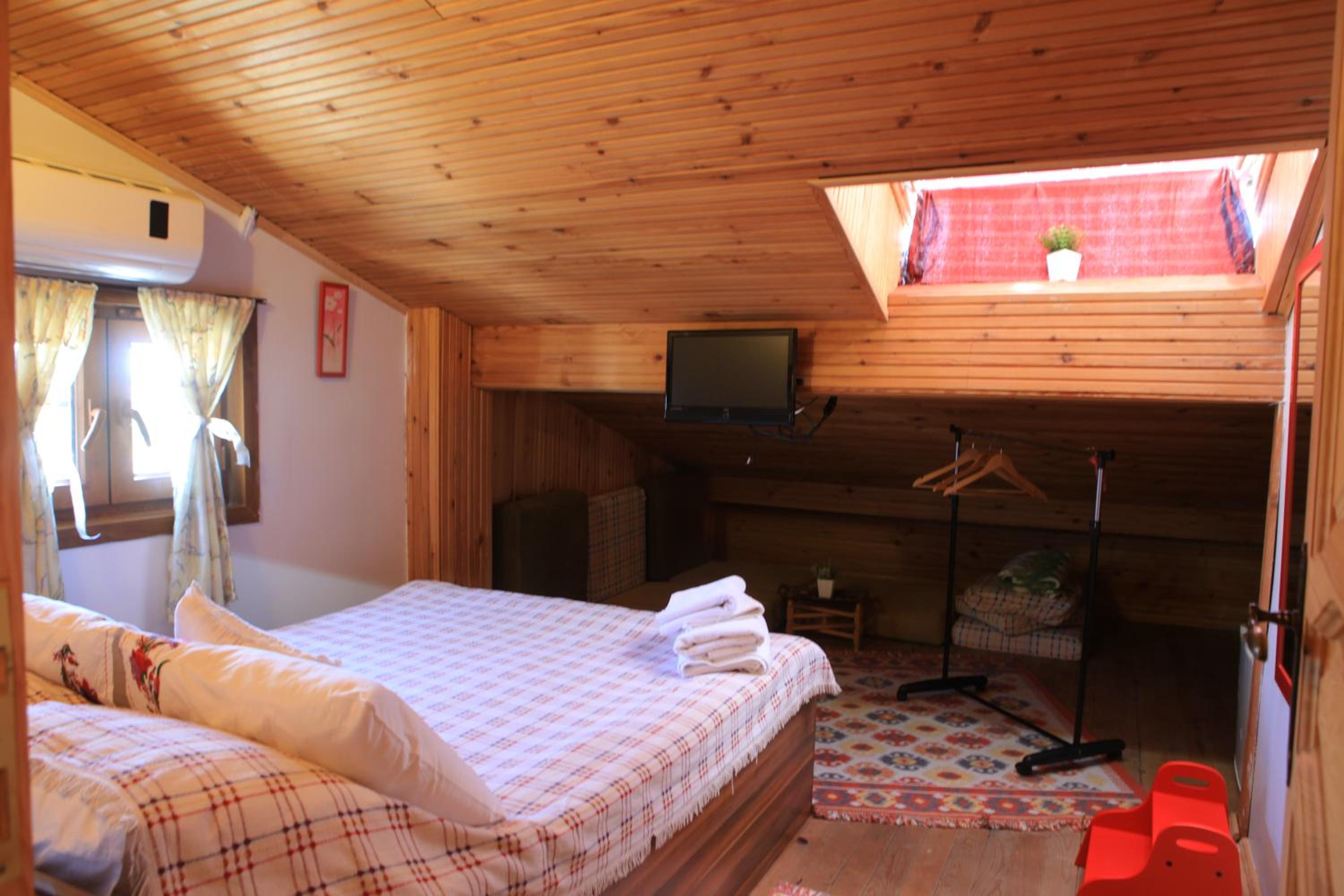 Economy Double Room photo 2
