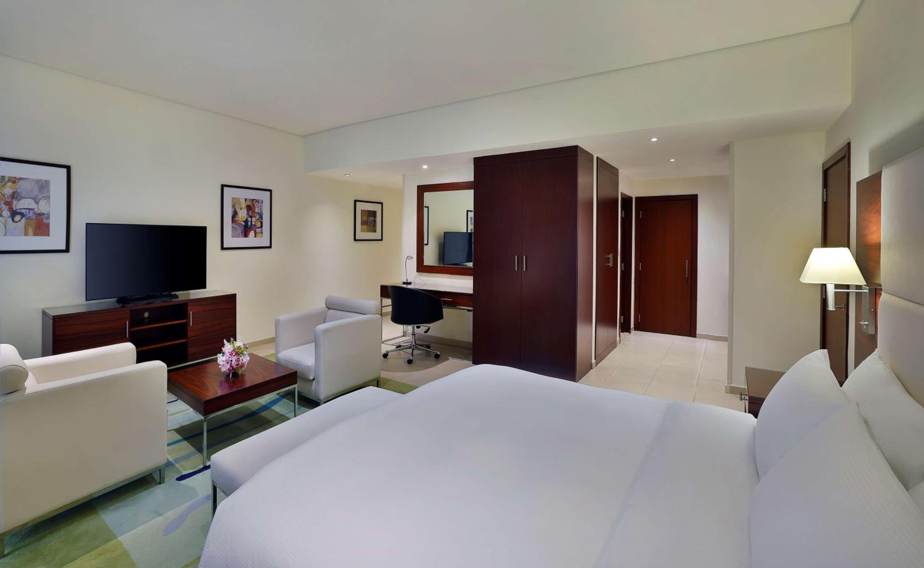 King Executive Room with Sea View and Balcony
