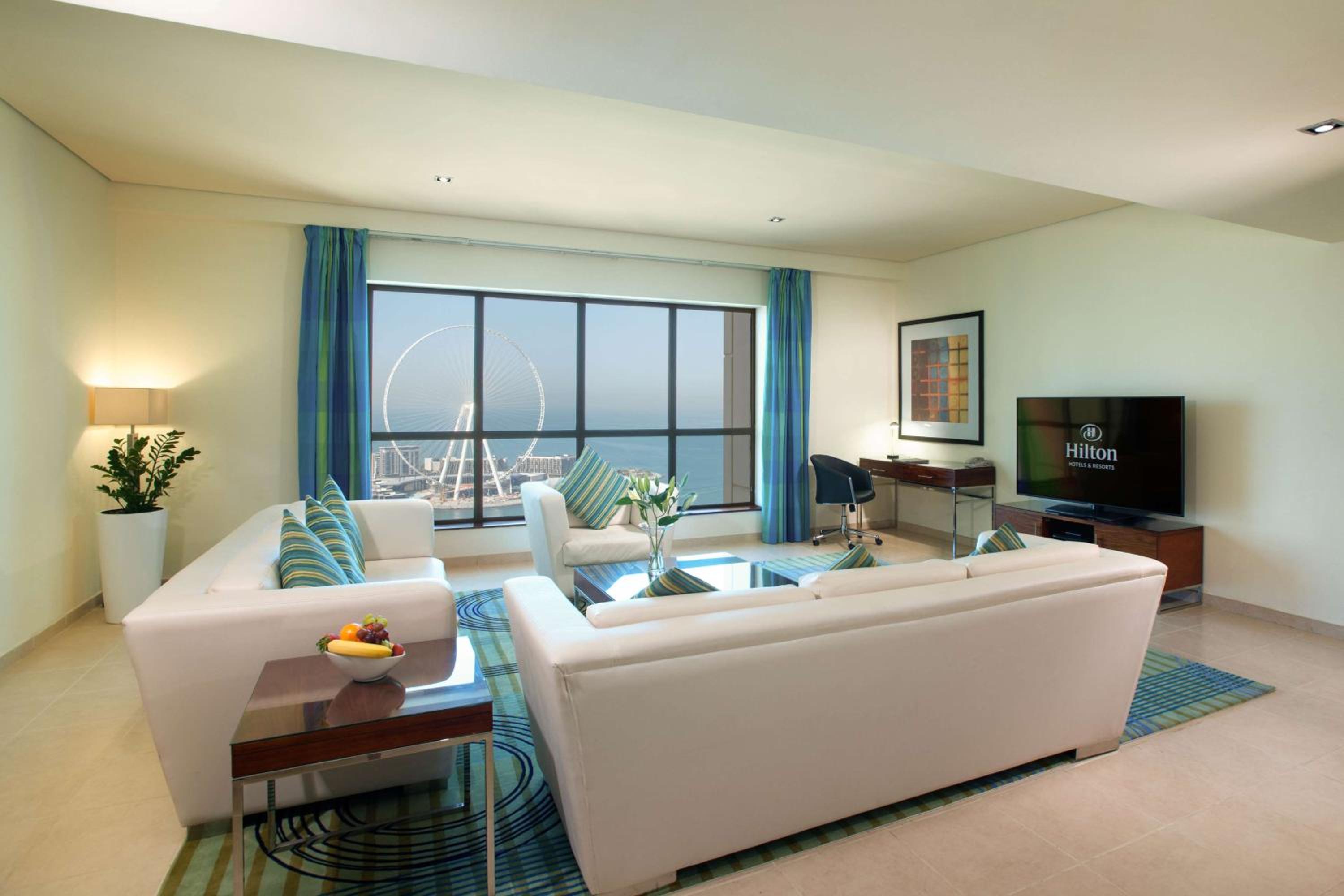 Four-Bedroom Family Suite with Sea View and Balcony