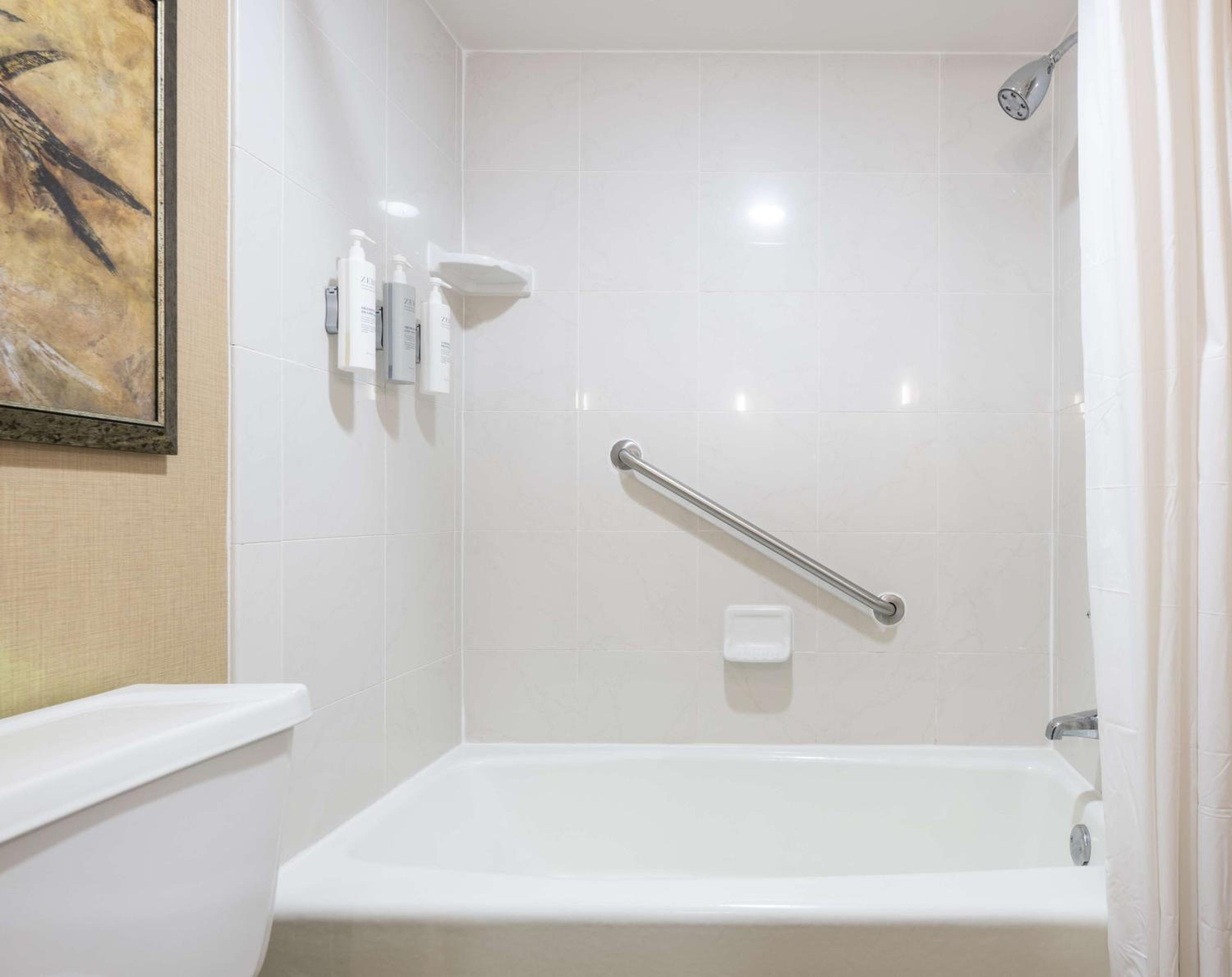 Two-Room Queen Suite with Two Queen Beds - Photo 11