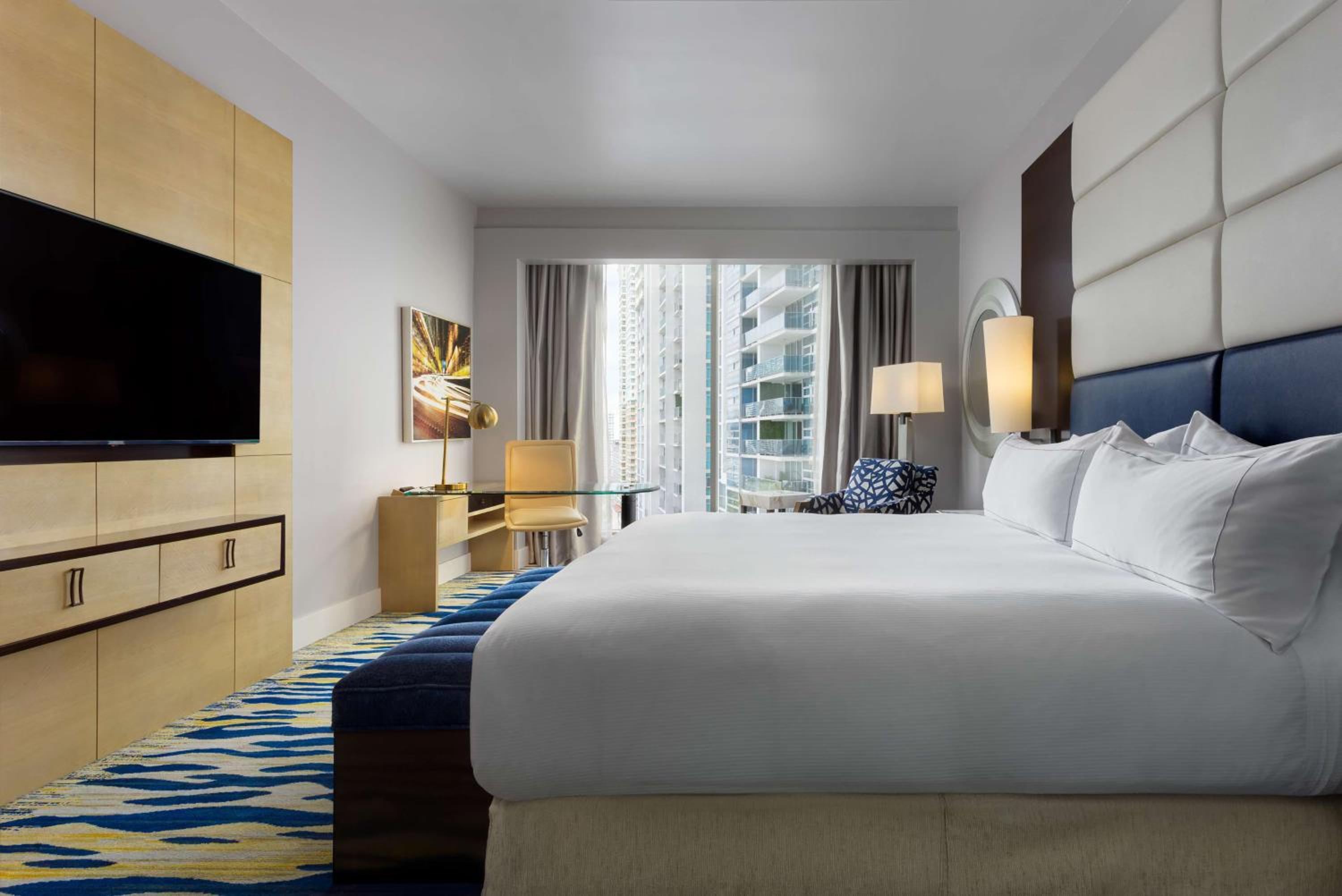 Premium Ocean View - 1 King Bed