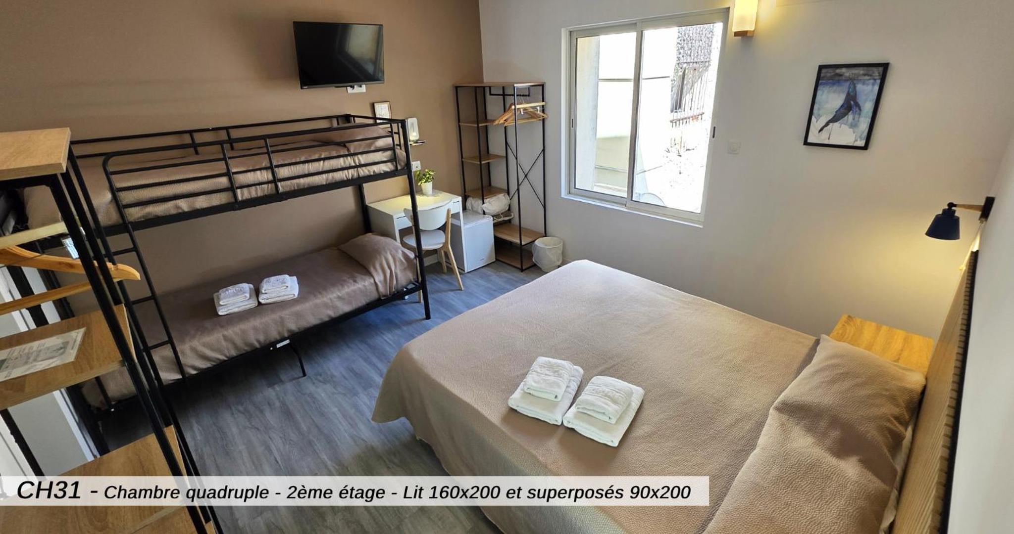 Quadruple Room - Photo 4