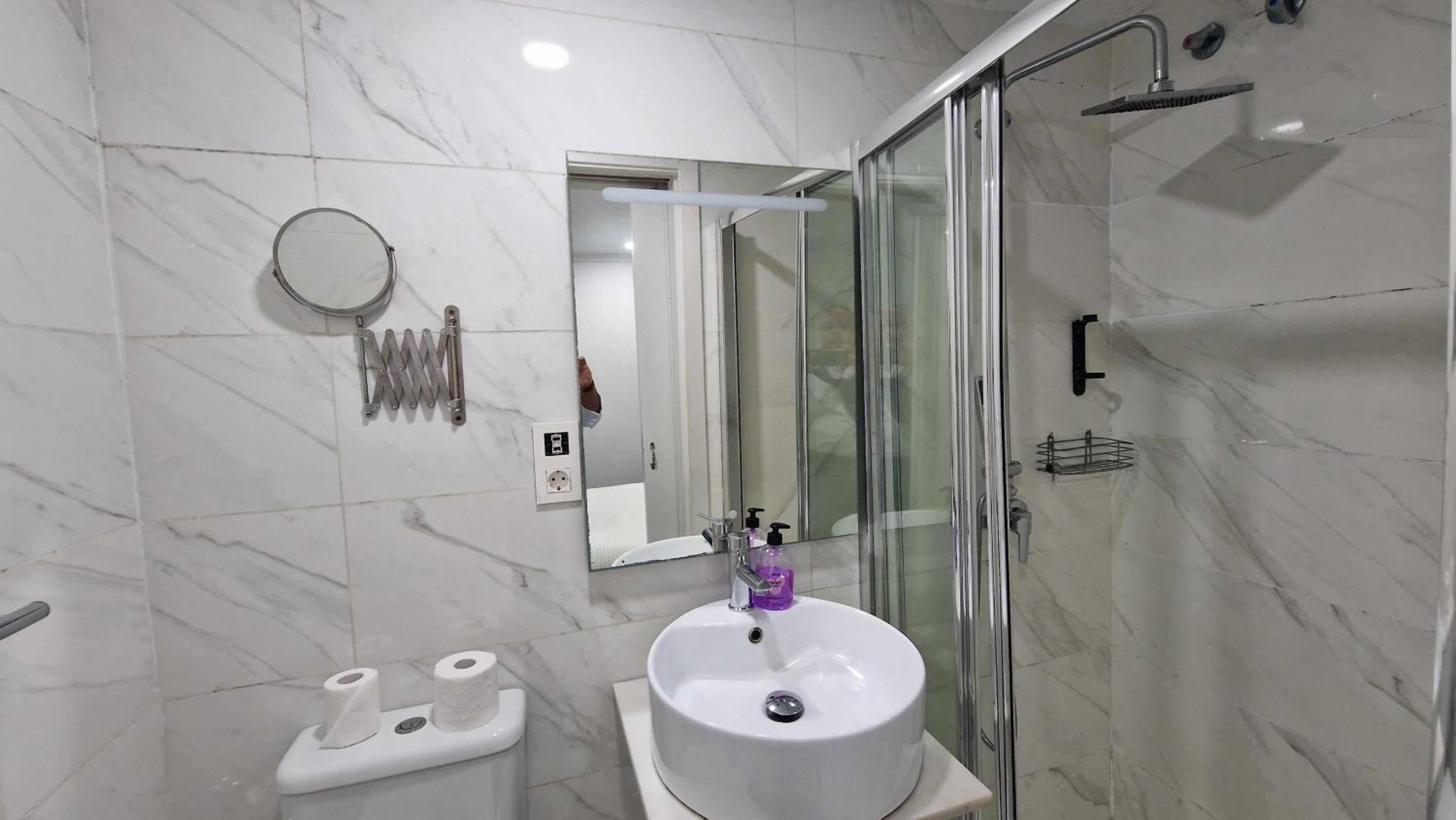 Deluxe Room - Photo 2