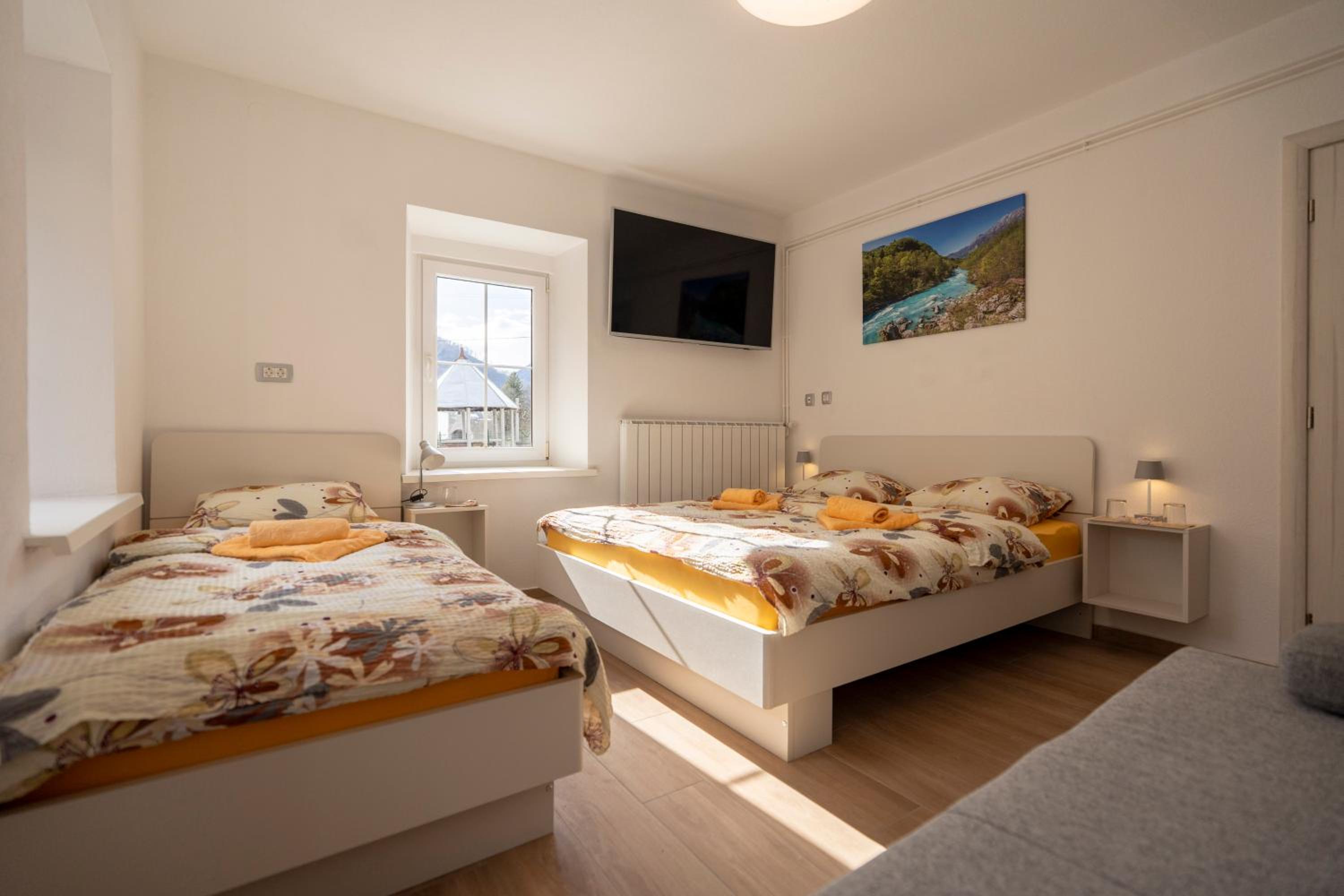 Apartment with Mountain View - Photo 6