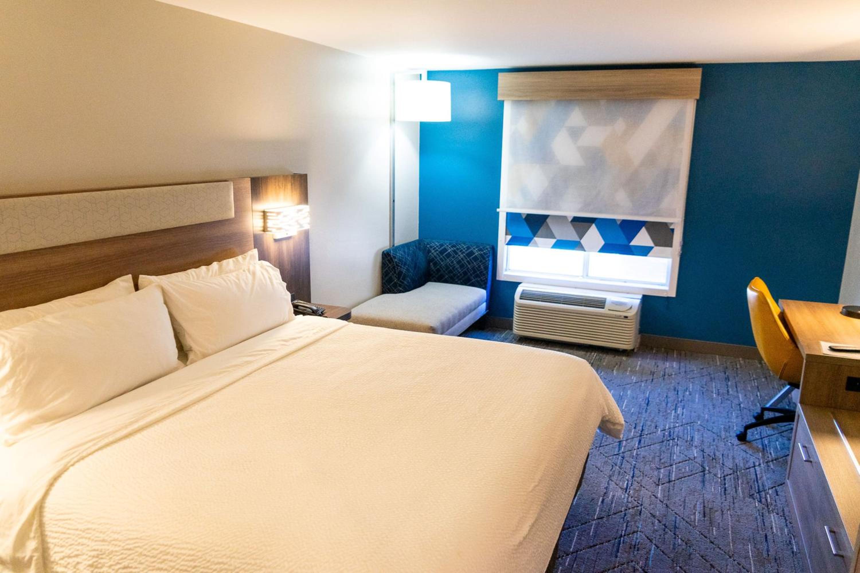 King Room - Disability Access - Photo 3