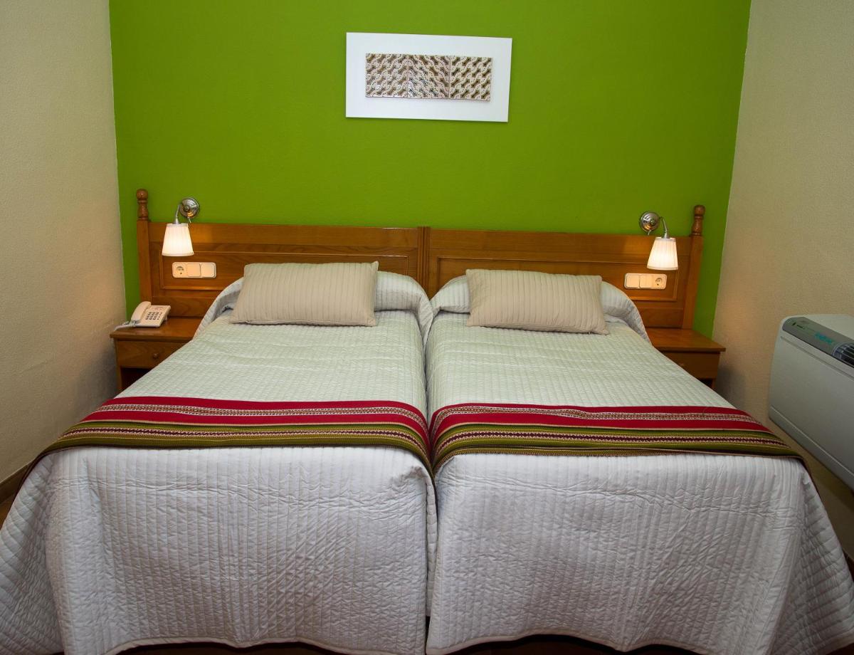 Double or Twin Room photo 2
