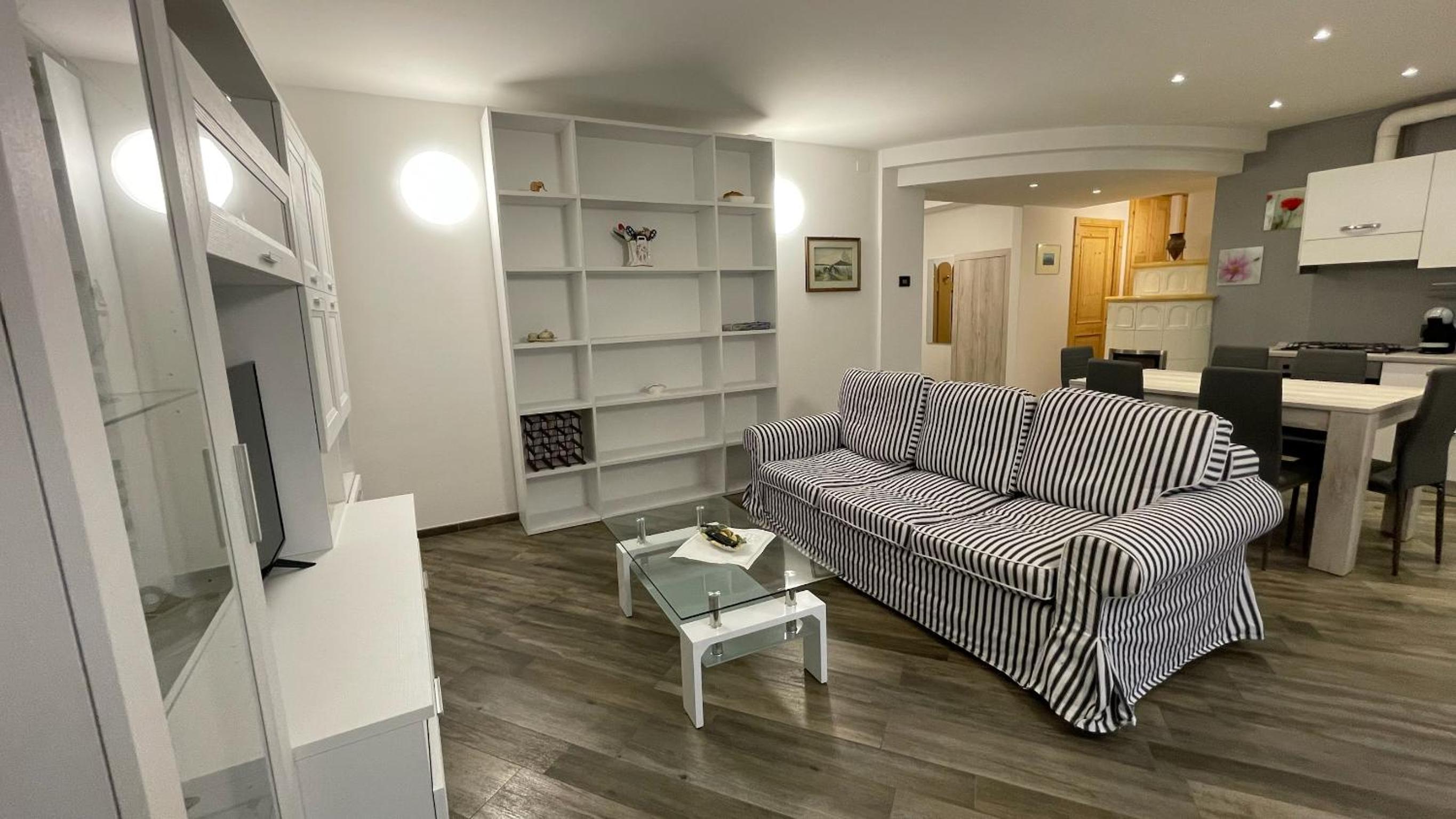 Apartment with View and Balcony photo 2