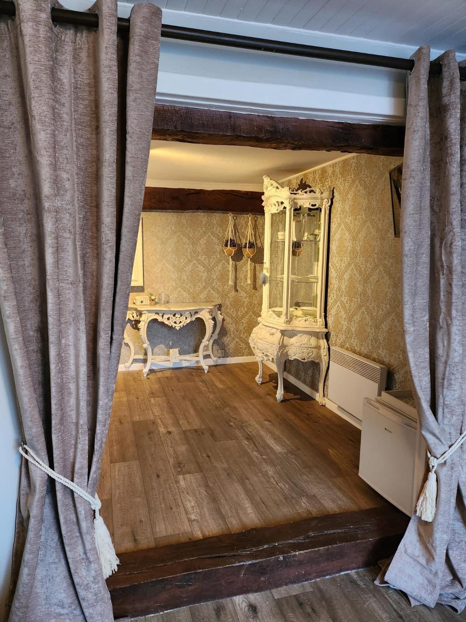 Suite - Photo 4