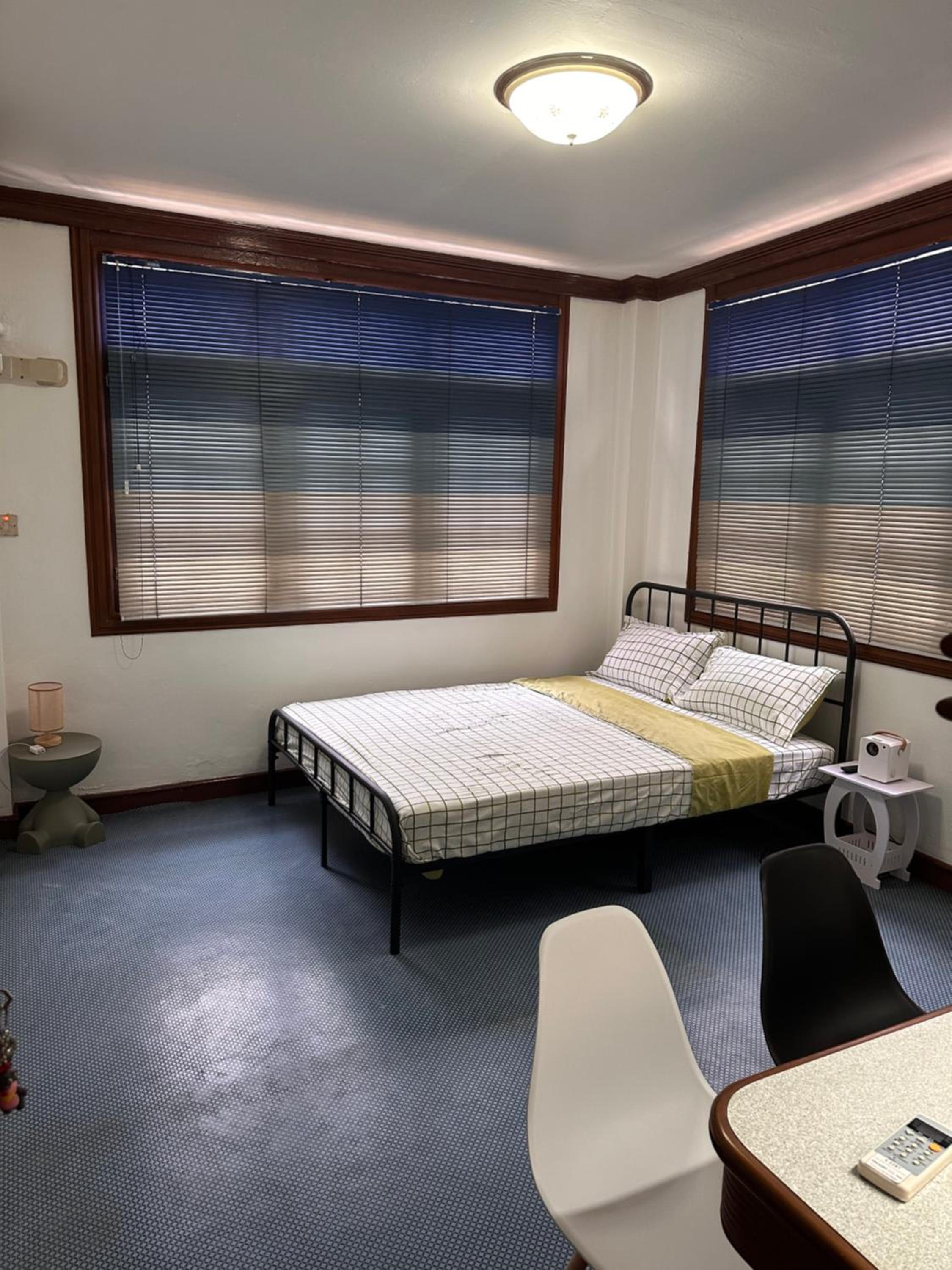 Double Room with Shared Bathroom photo 2