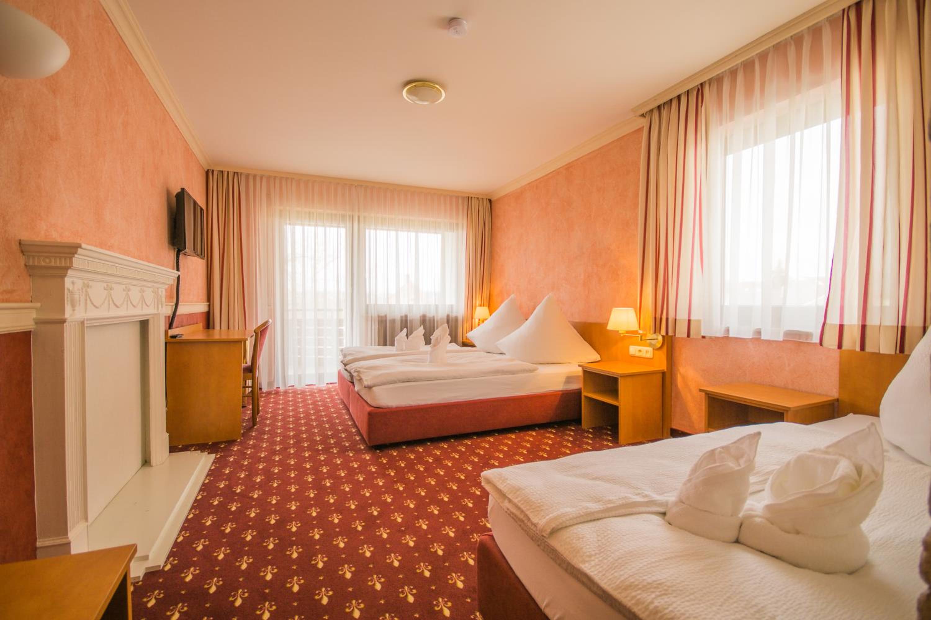 Triple Room with Balcony - Photo 1