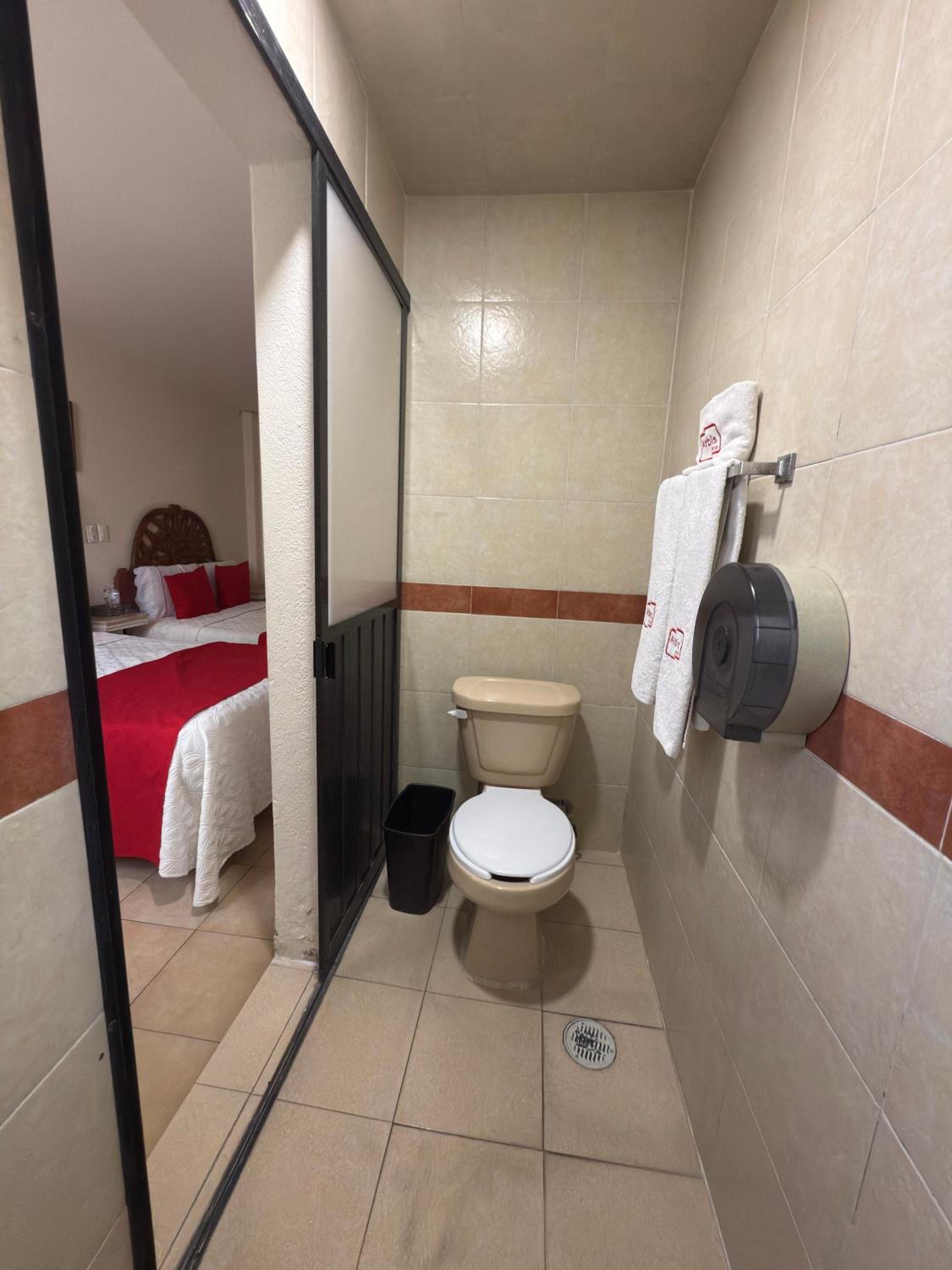 Standard Twin Room photo 1