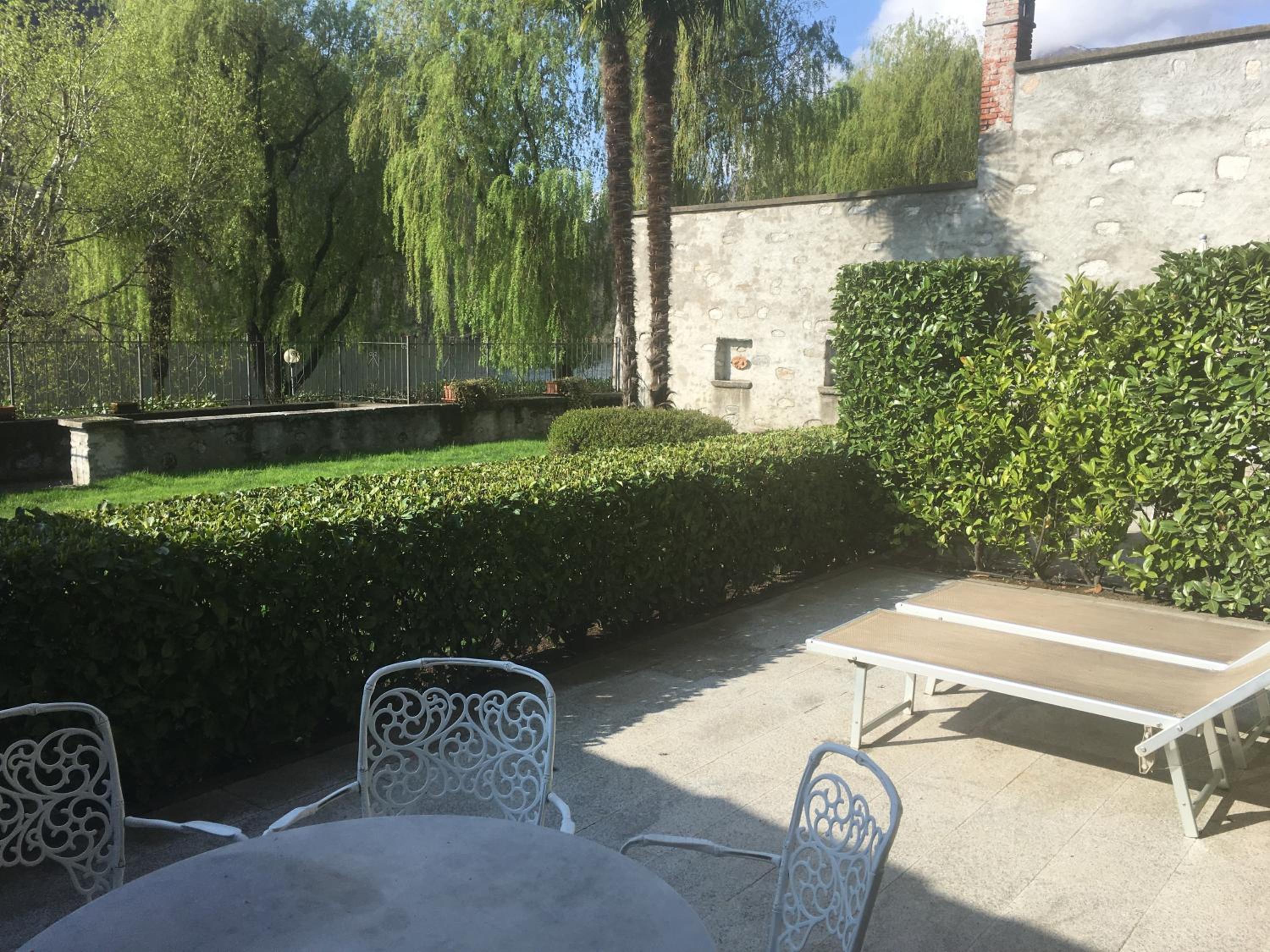 Apartment with Terrace - Photo 9
