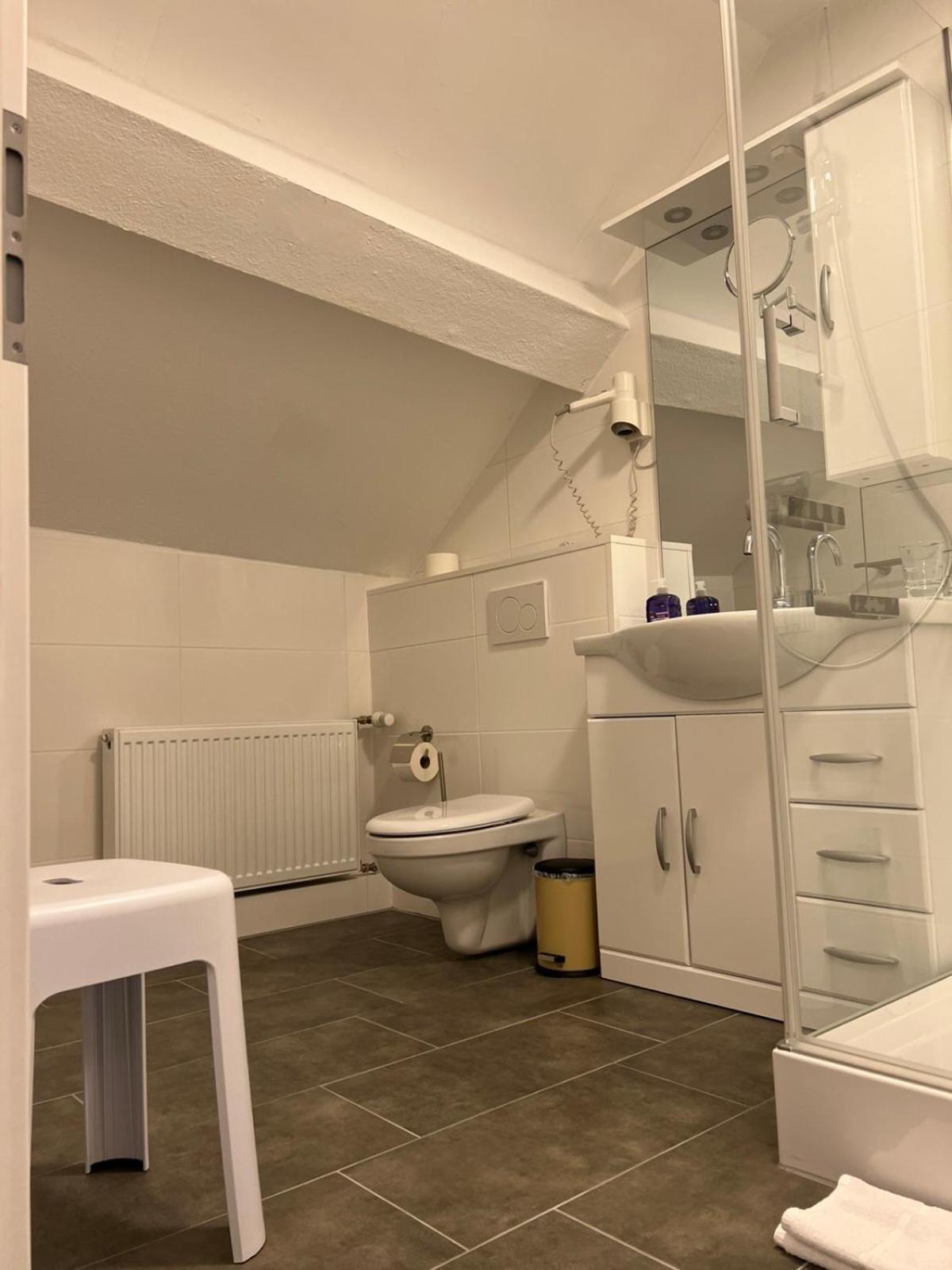 Large Double Room photo 3