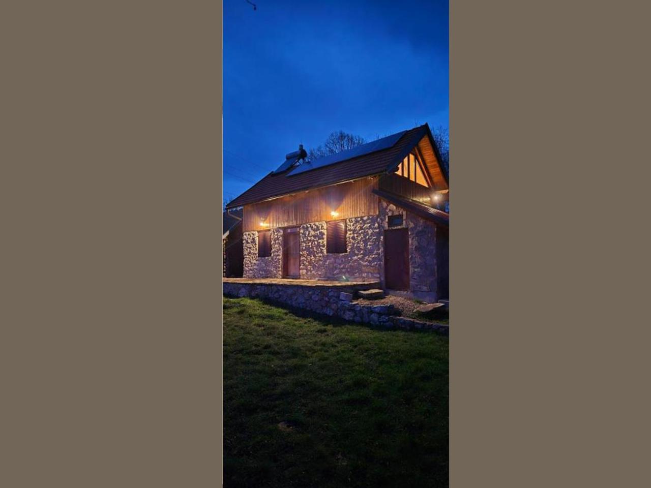 One-Bedroom House - Photo 13