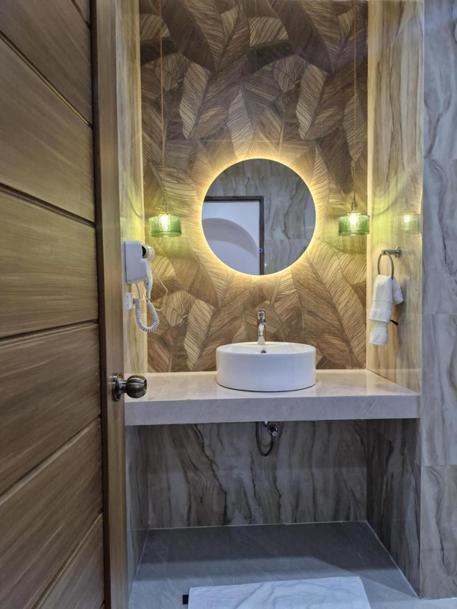 Quadruple Room - Photo 4