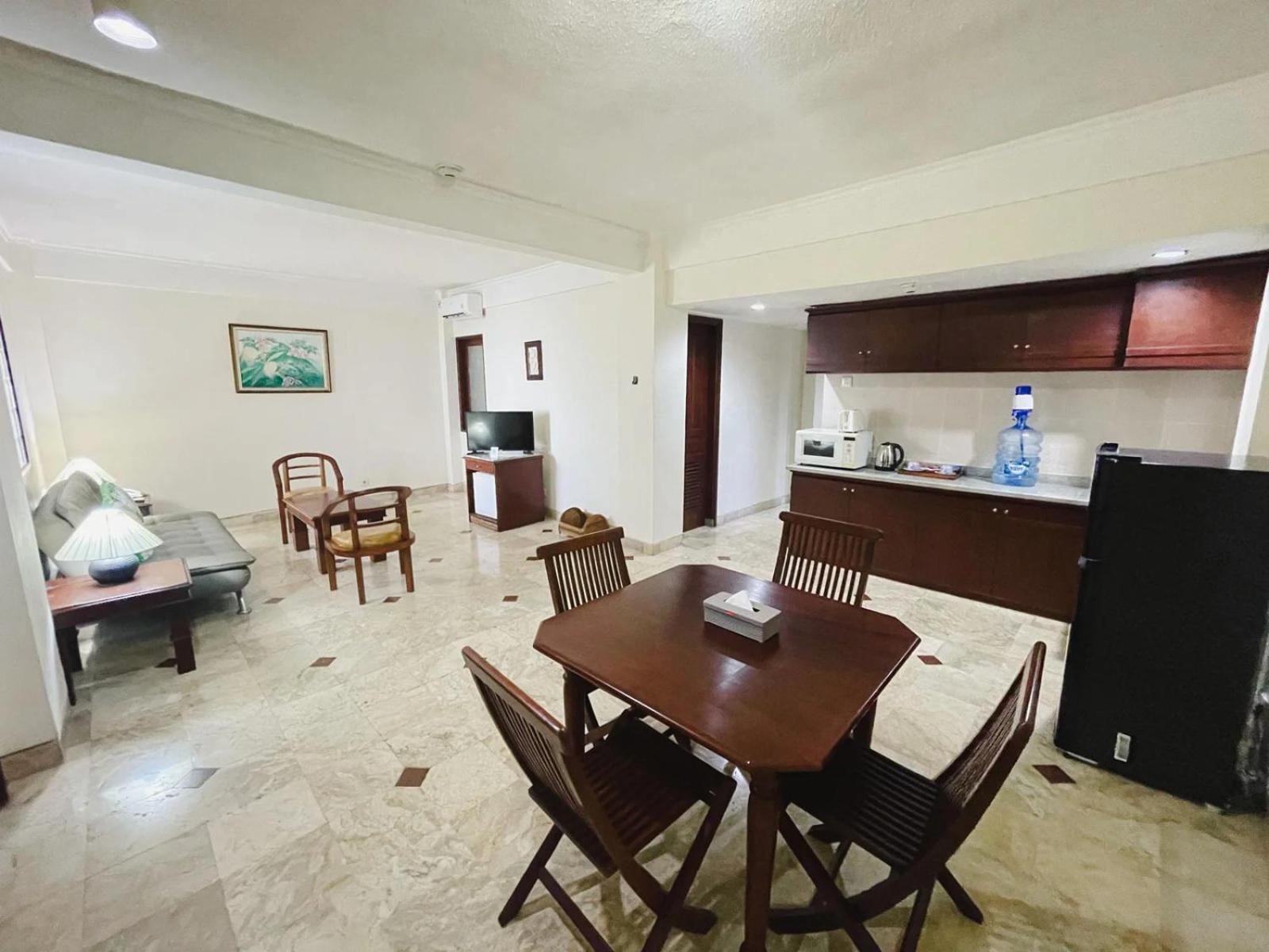 Two-Bedroom Apartment with Garden View - Photo 5
