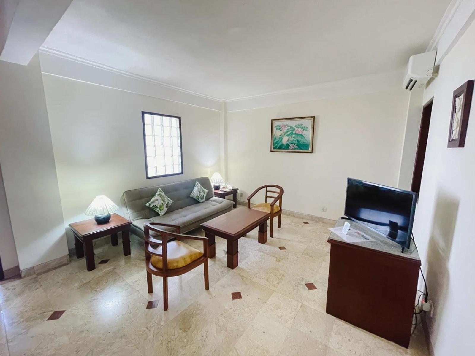 Two-Bedroom Apartment with Garden View - Photo 6