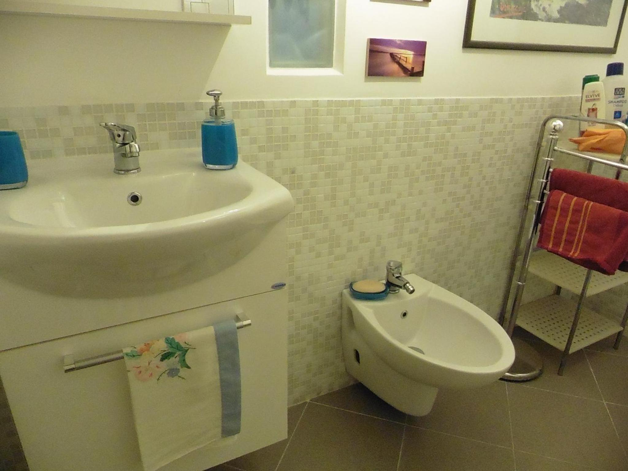 Double Room with Private External Bathroom(Narciso) - Photo 4