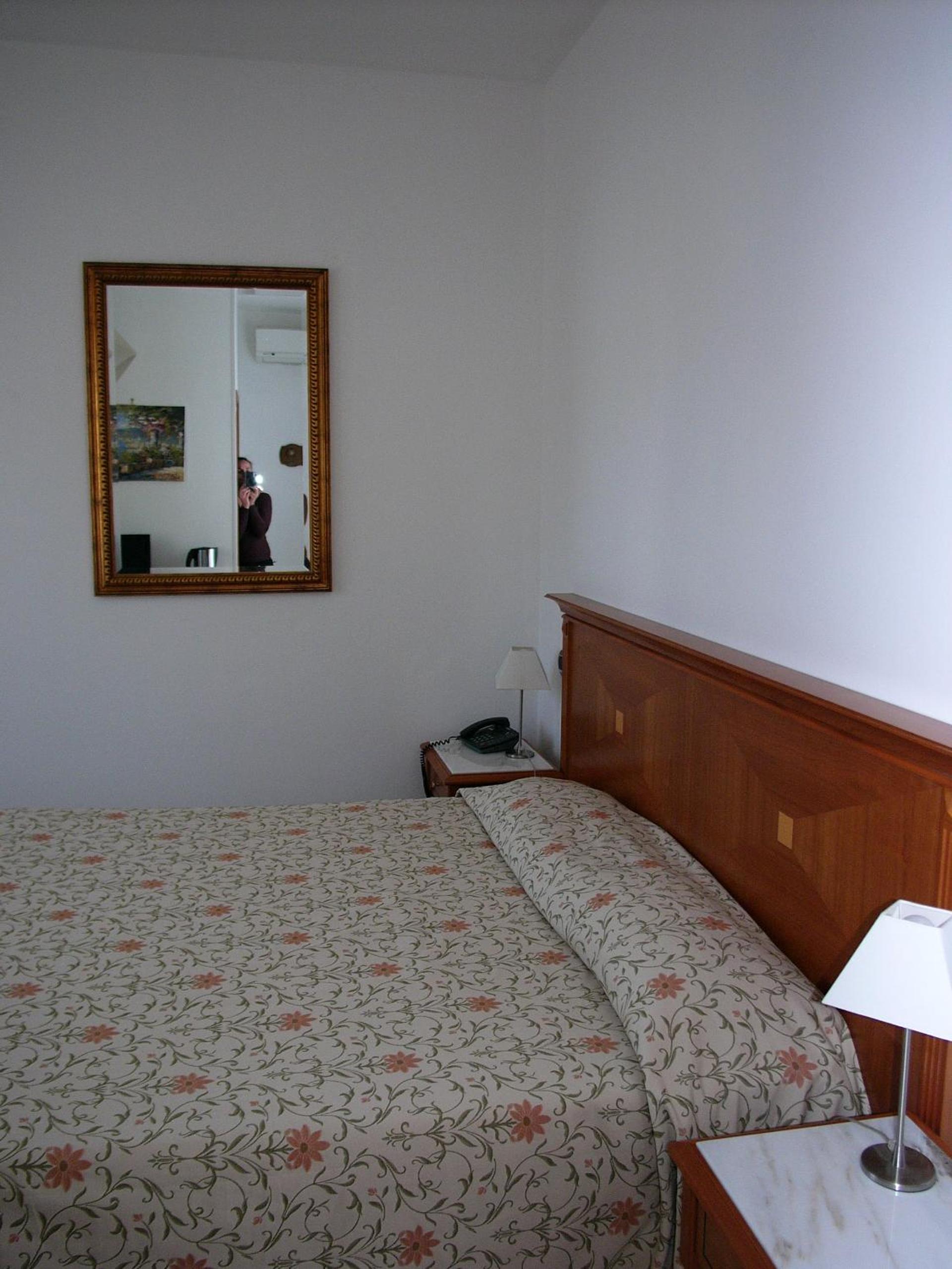 Double or Twin Room with Sea View photo 3