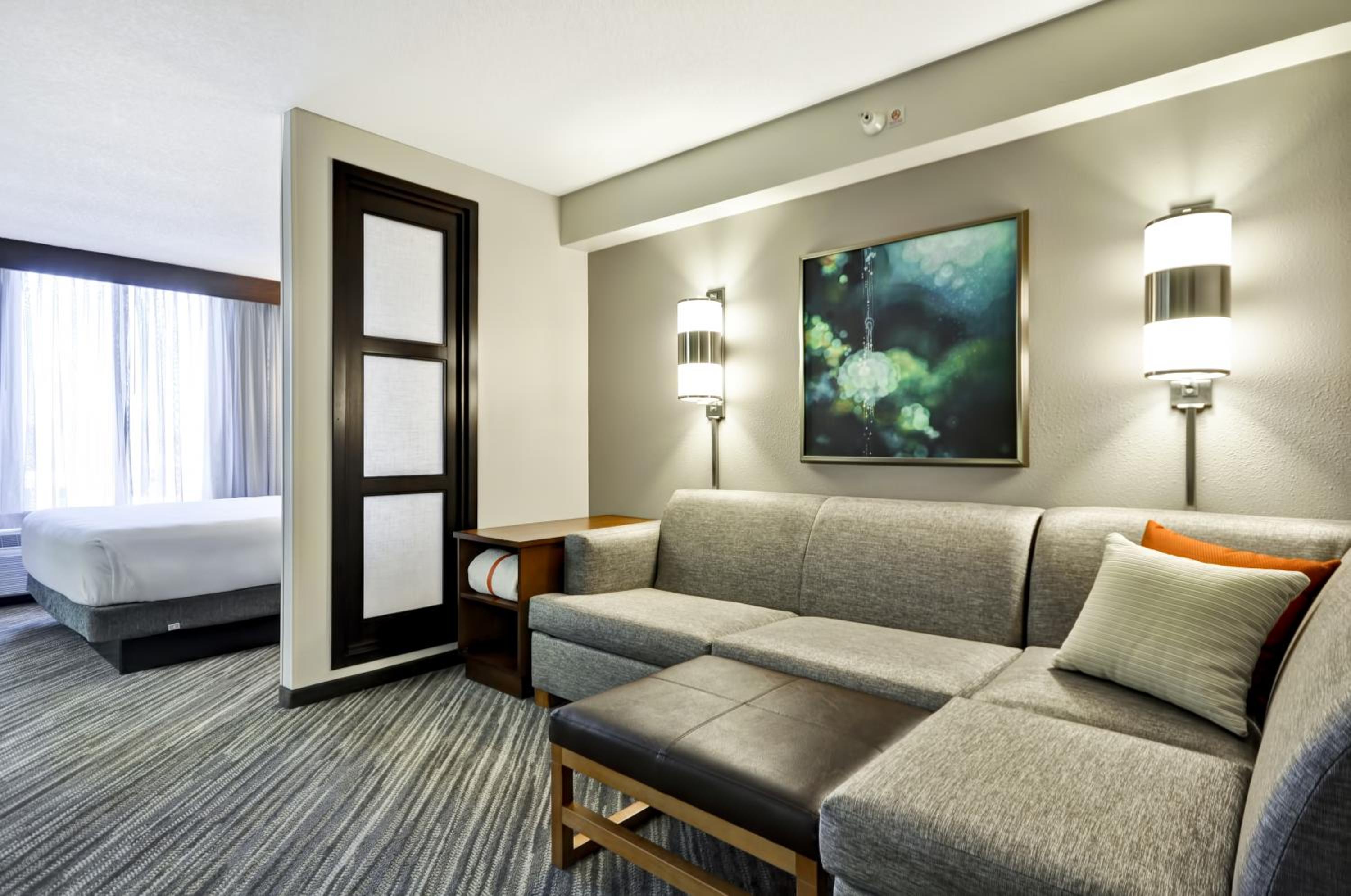 King Room with Sofa Bed - High Floor - Photo 8