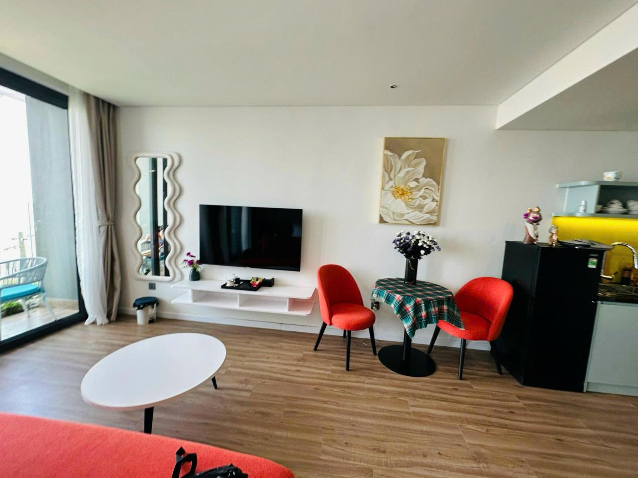 One-Bedroom Apartment - Oceanfront photo 2