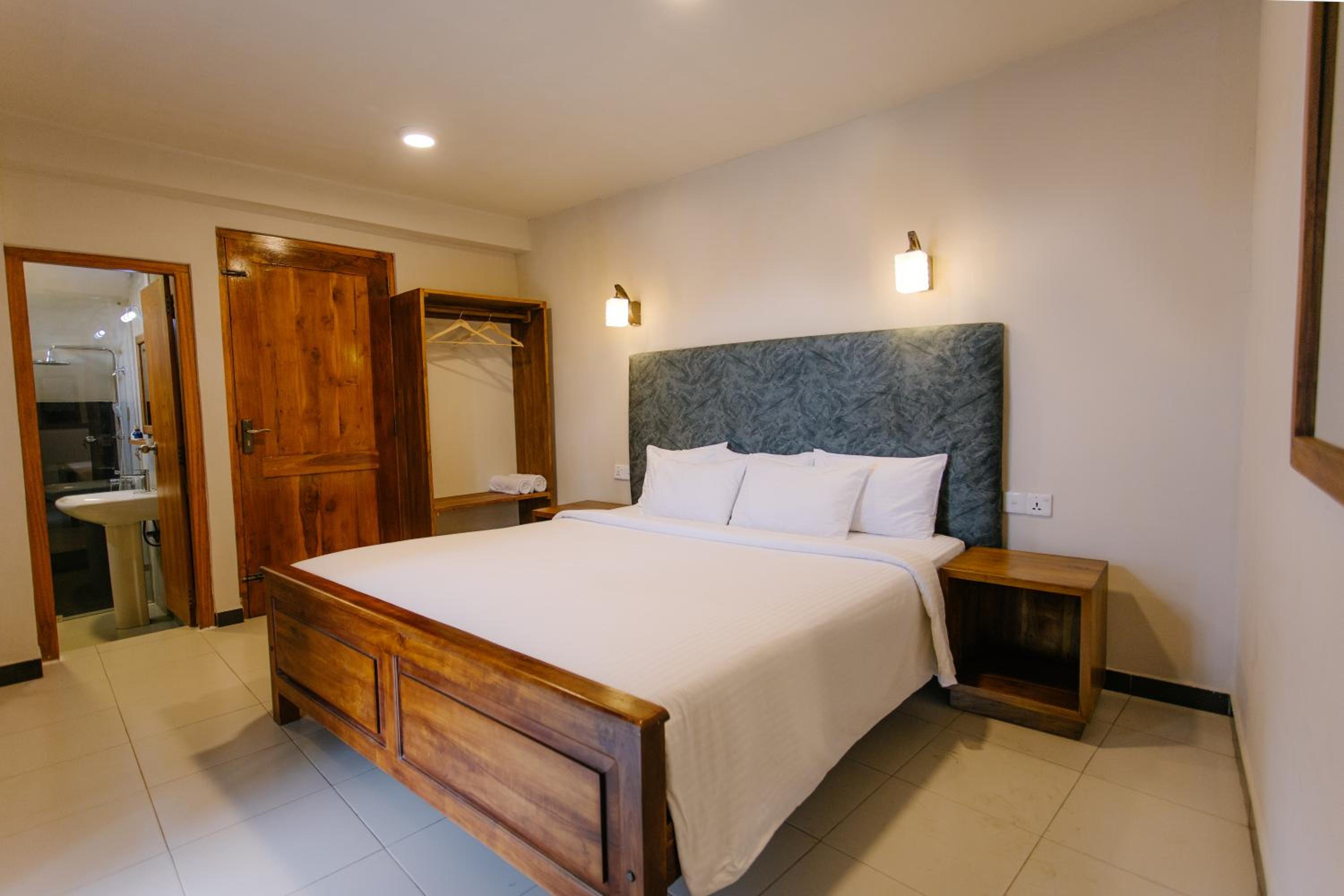 Deluxe Double Room - Photo 7