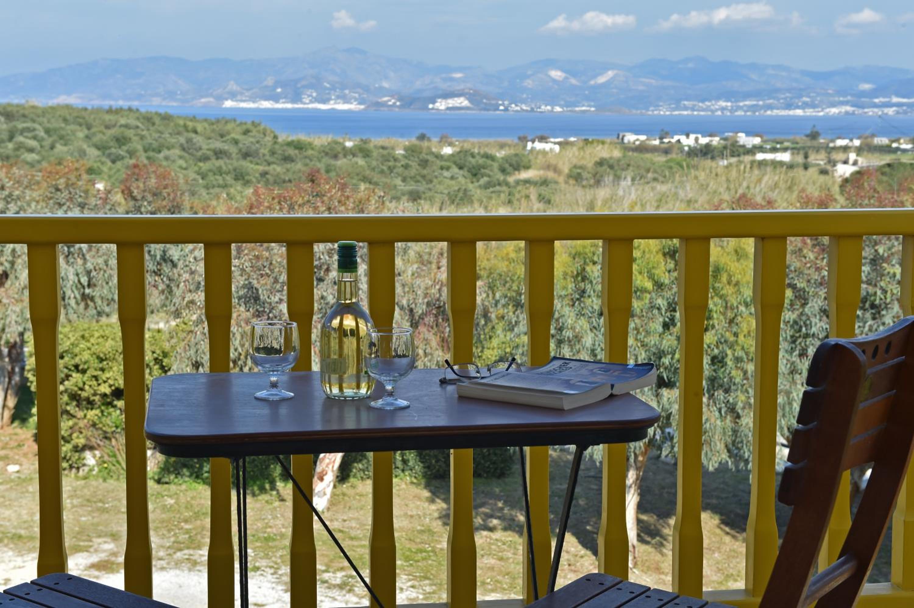 Standard Double or Twin Room with Sea View - Photo 16