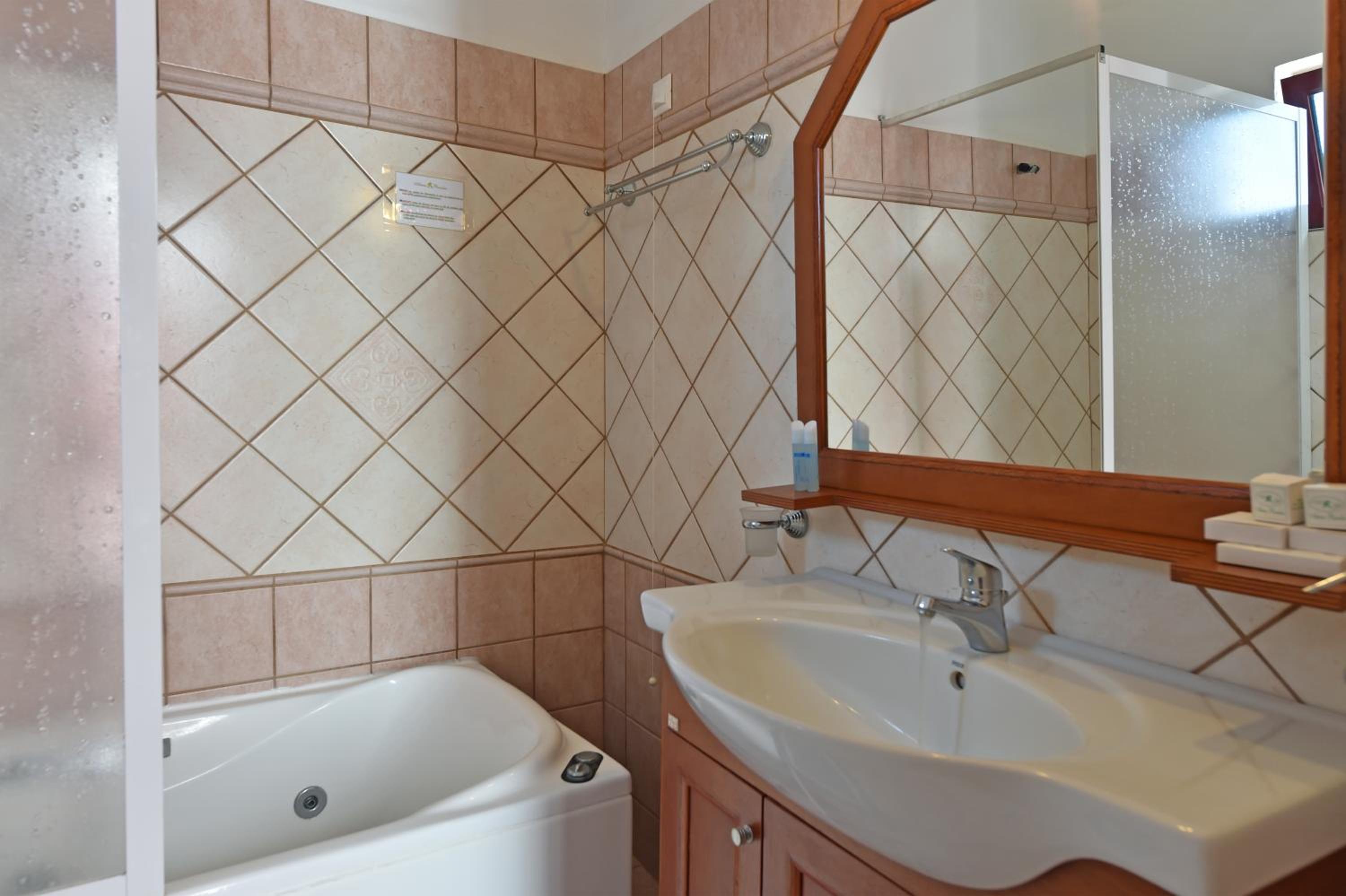 Superior Double Room - Photo 3