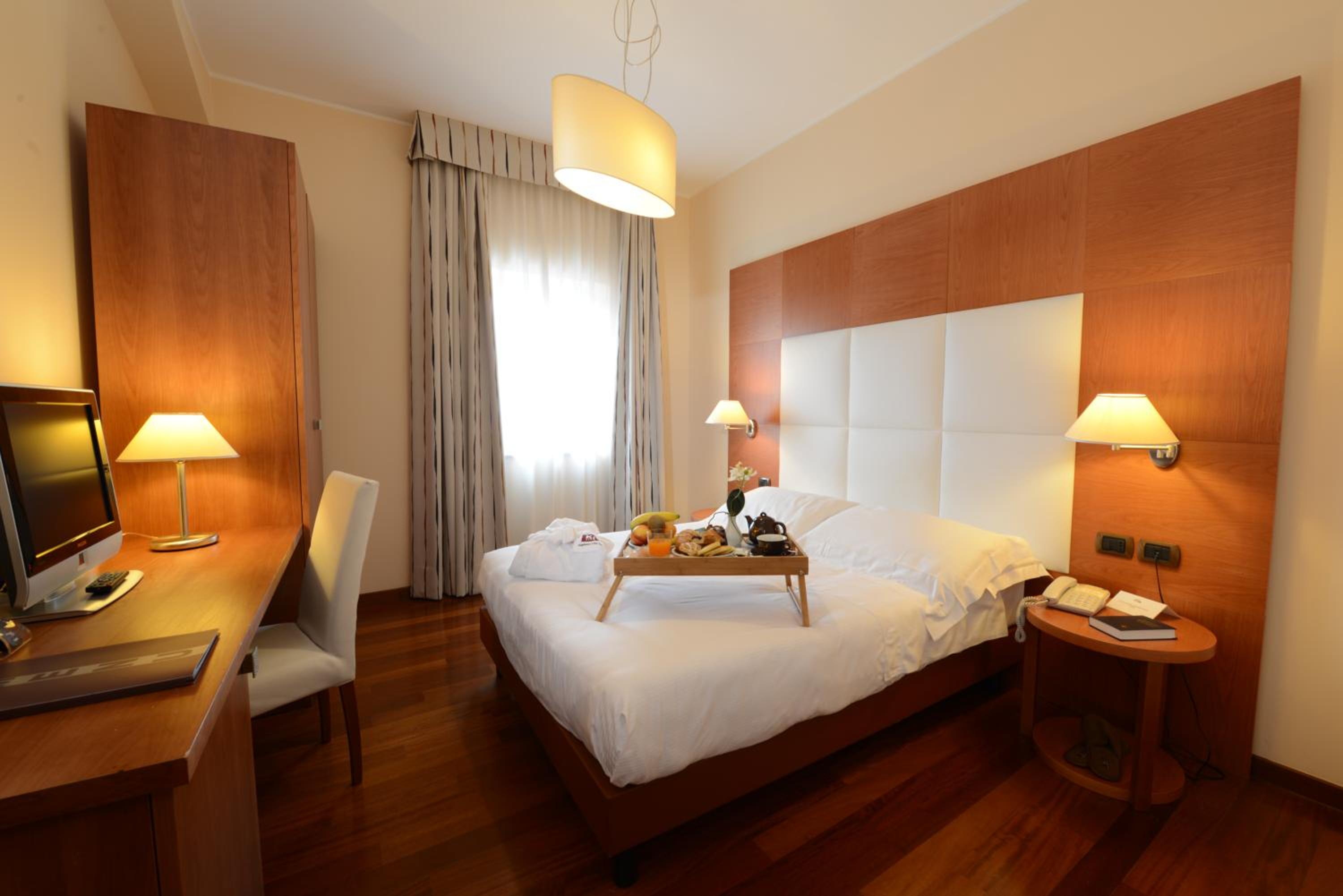 Double Room - Photo 4