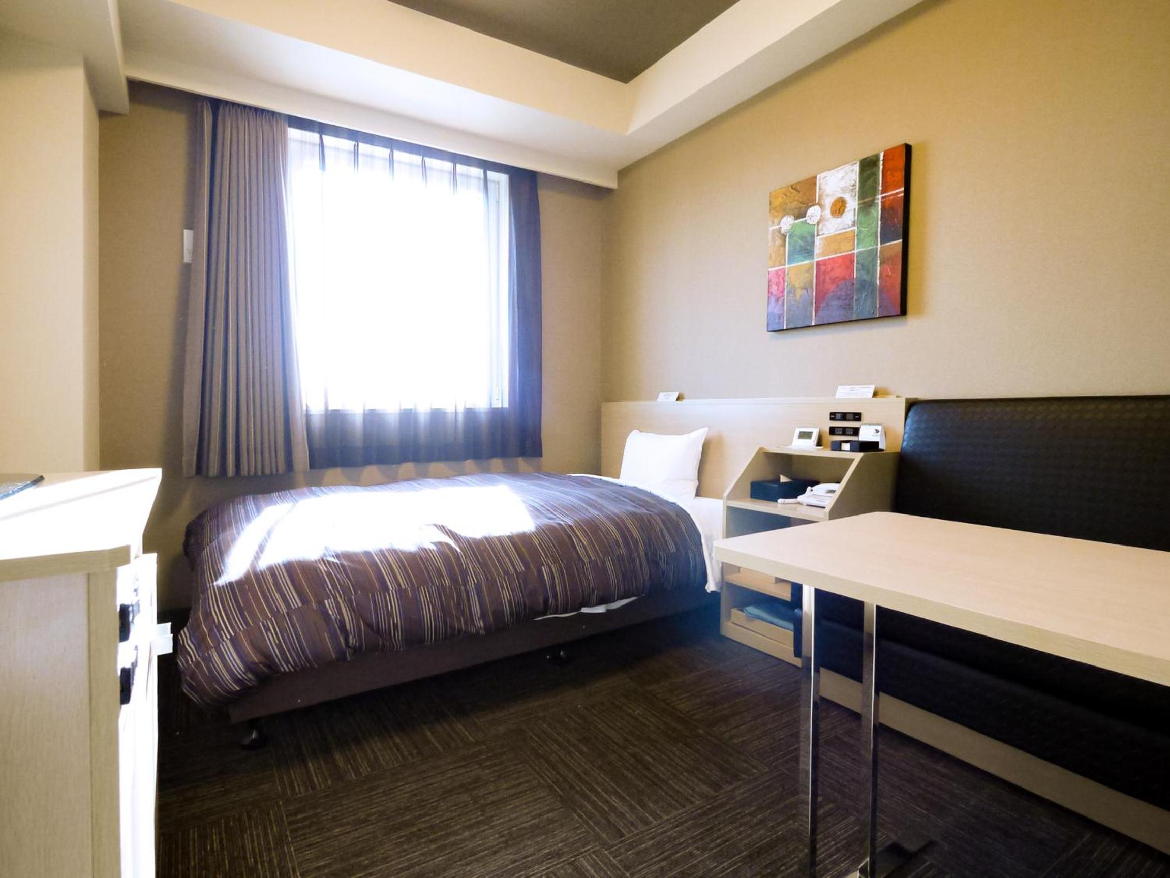 Standard Single Room - Smoking
