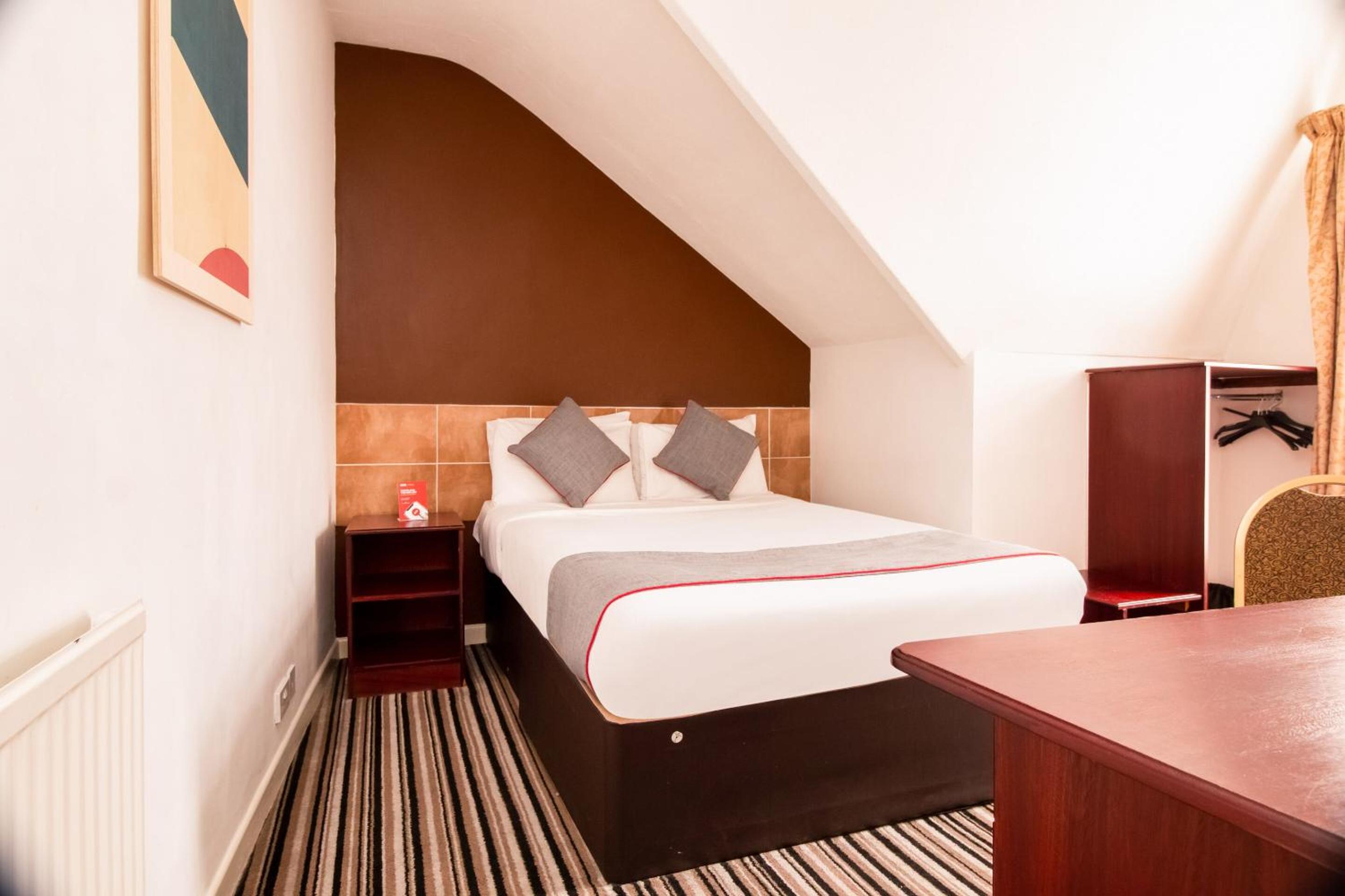 Deluxe Double Room - Photo 1