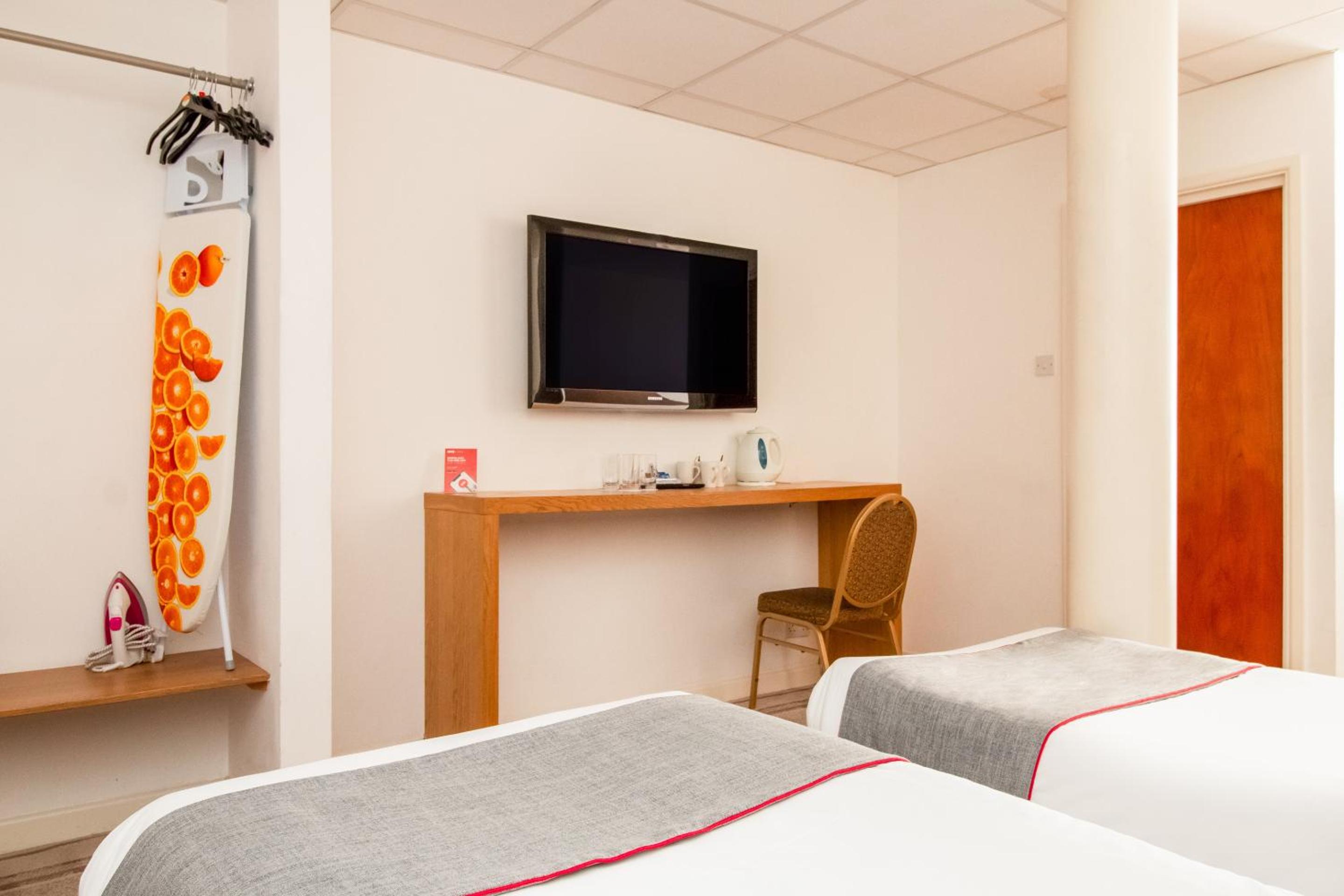 Superior Quadruple Room - Photo 4