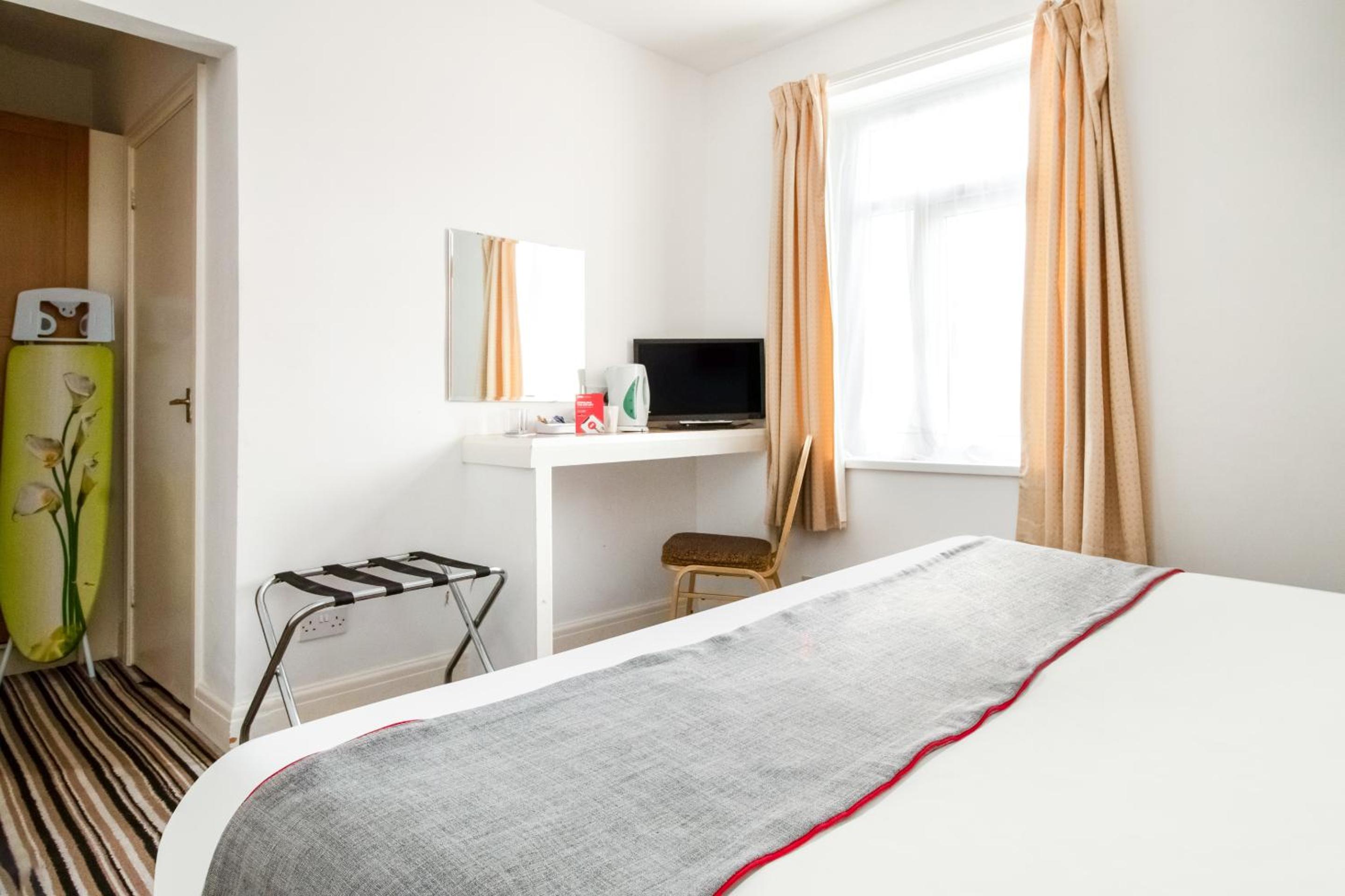 Standard Double Room - Photo 3