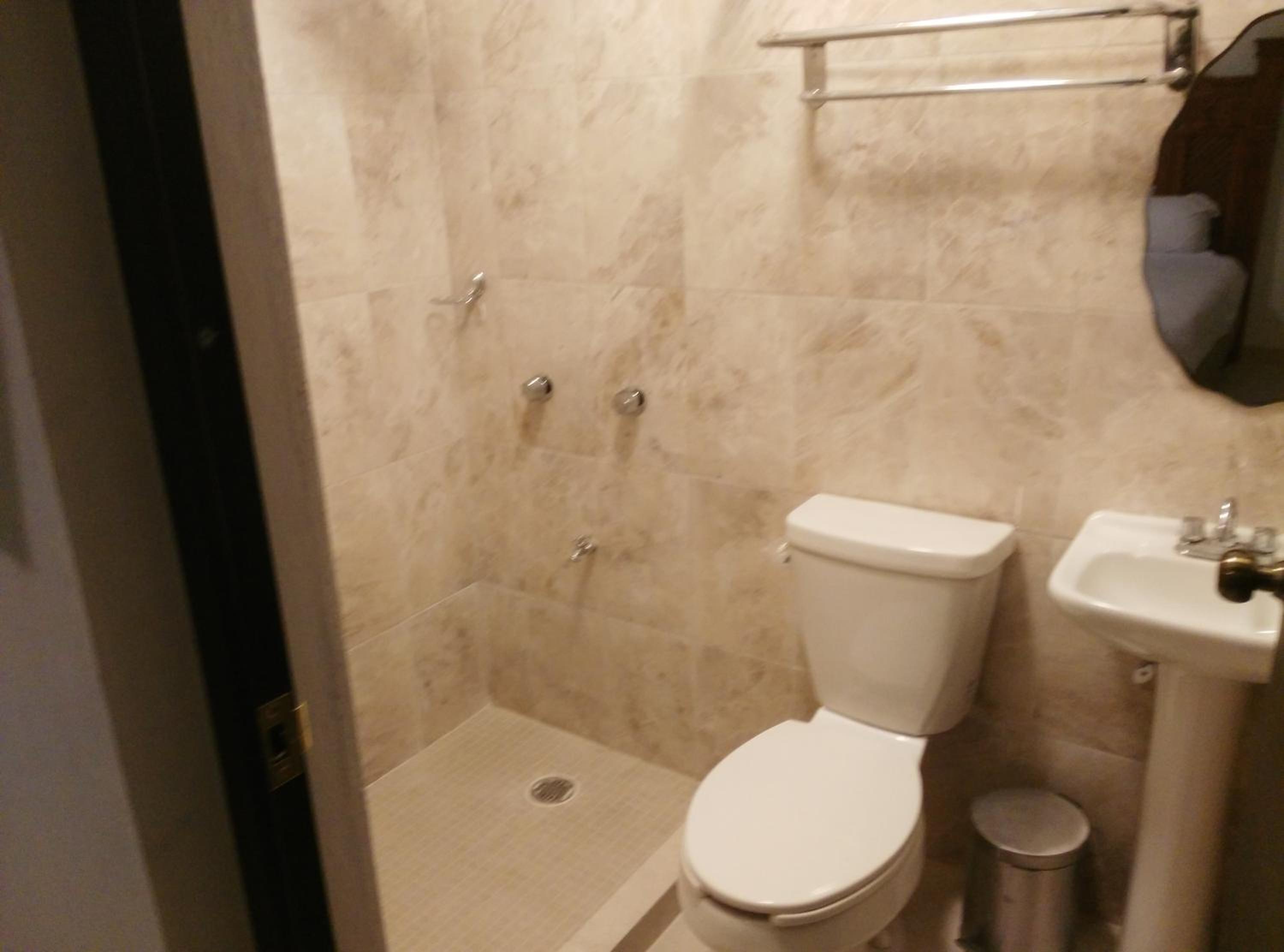 Standard Suite photo 2