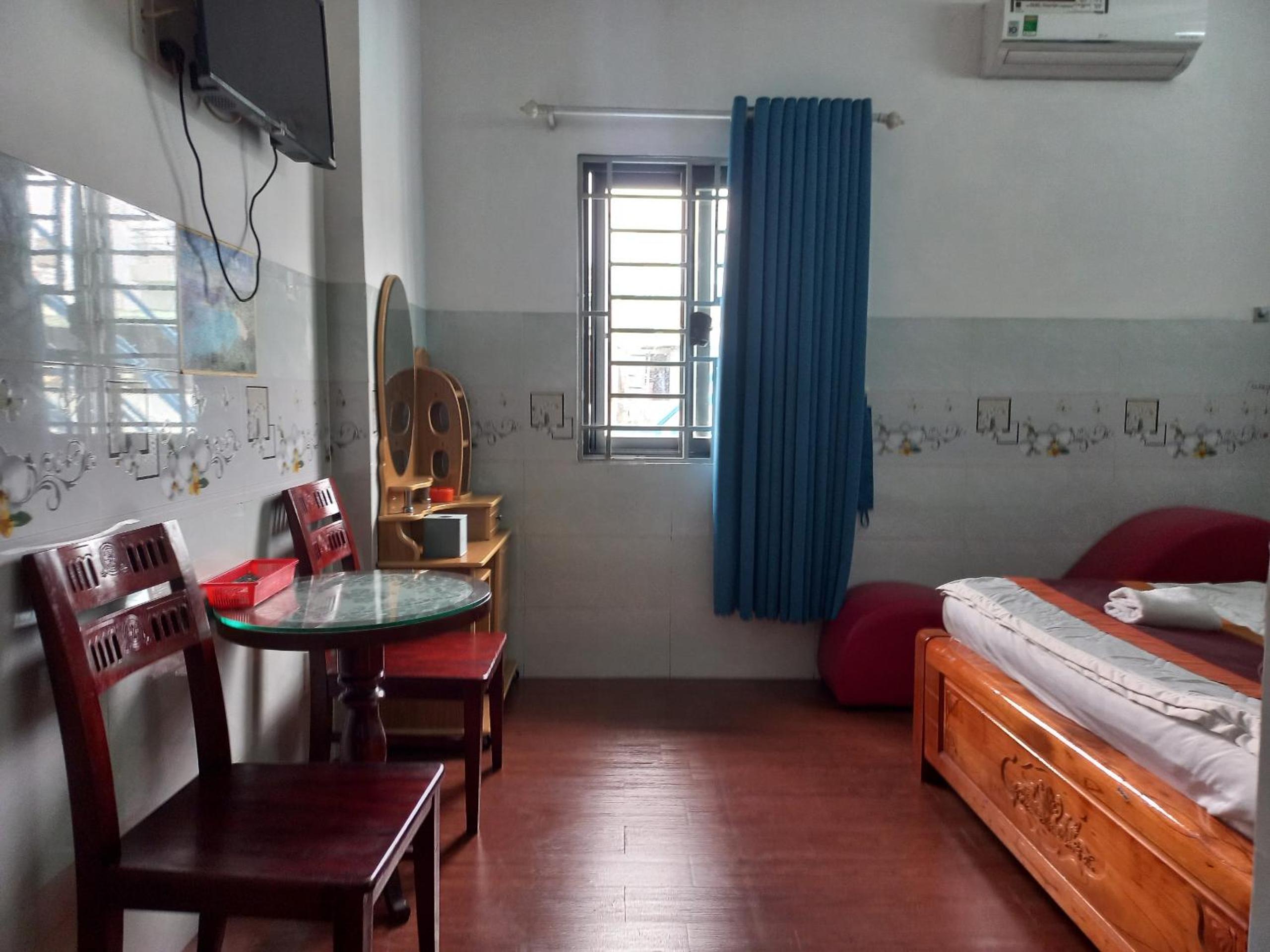 Large Double Room