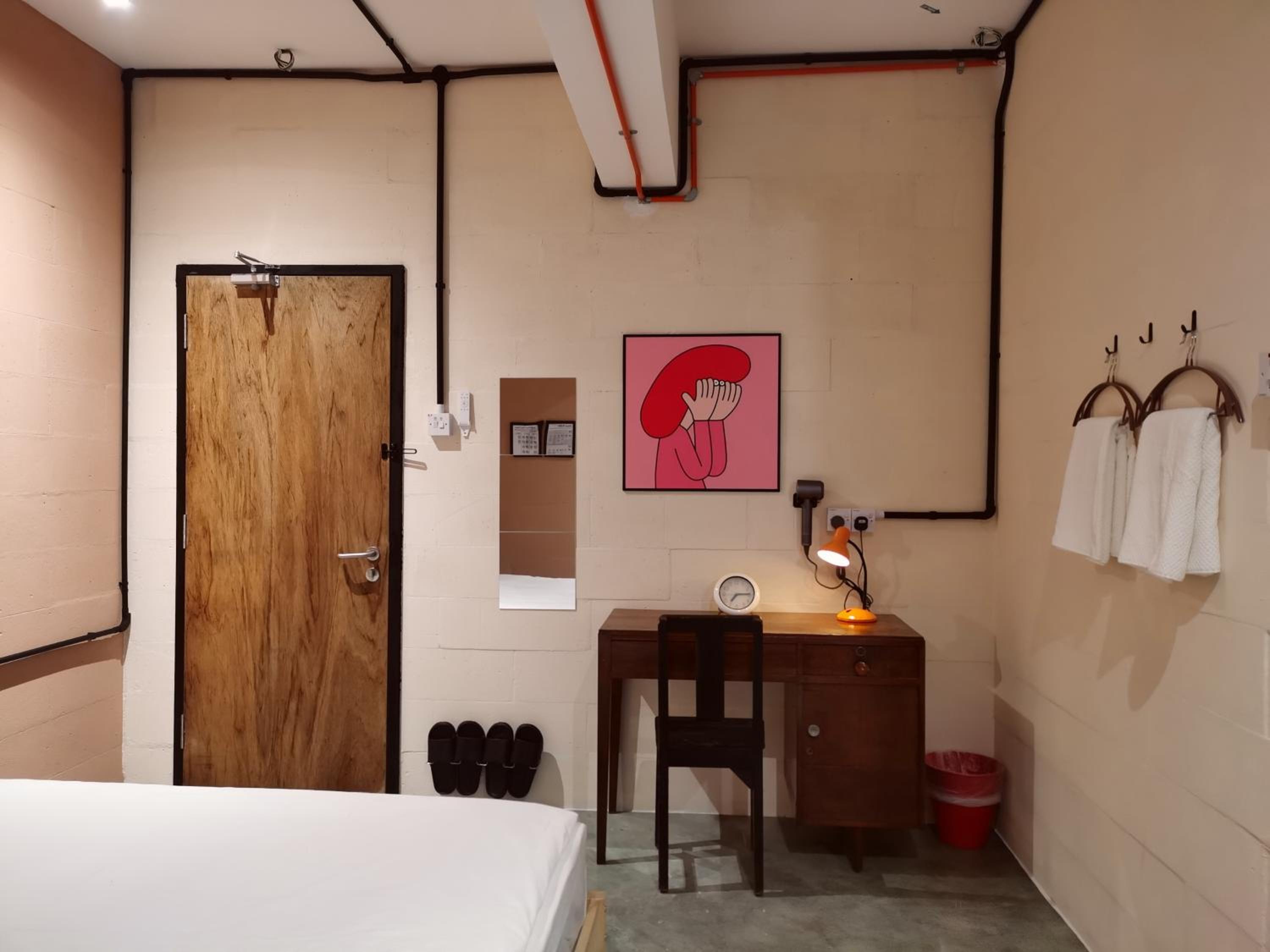 Double Room with Private Bathroom - Photo 11